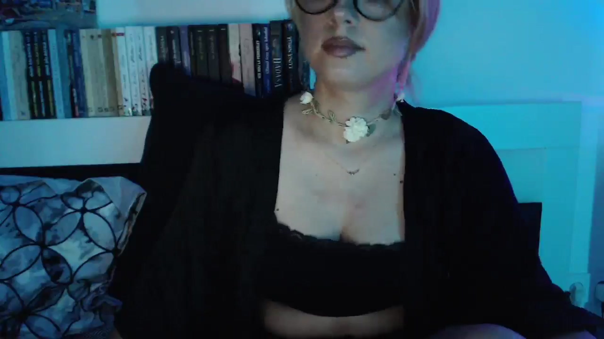 Gallery image thumbnail from Sandy___'s myfreecams stream on, 07/20/2025, 21:05 image 4 of 20