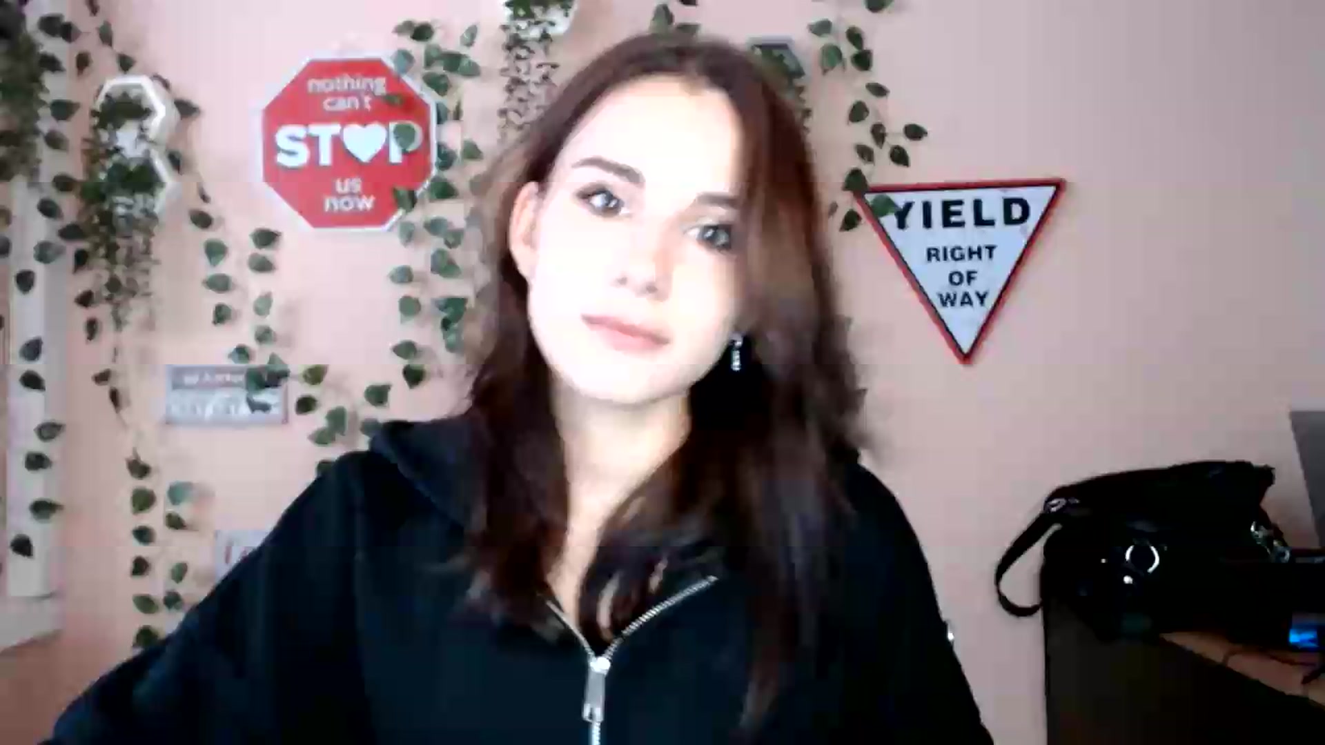Gallery image thumbnail from Sangria_'s myfreecams stream on, 08/18/2026, 14:51 image 1 of 20