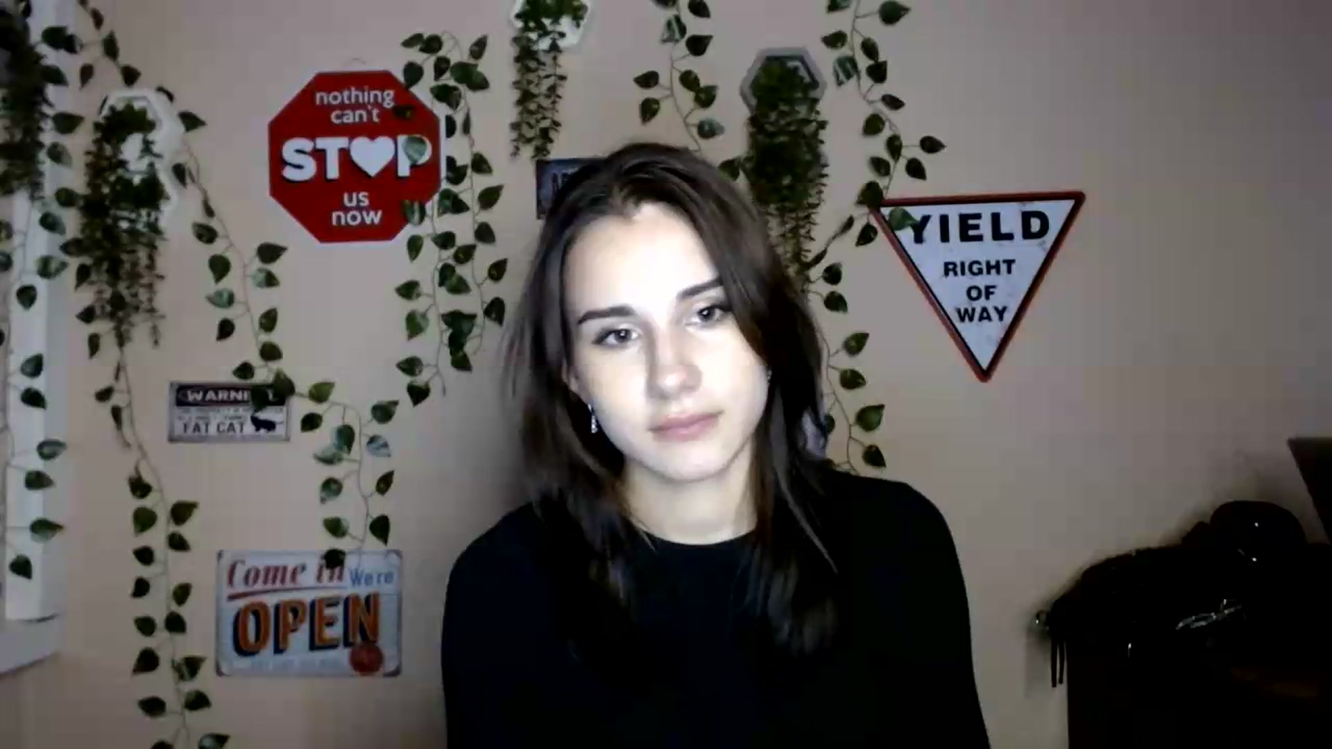 Gallery image thumbnail from Sangria_'s myfreecams stream on, 08/19/2026, 17:51 image 4 of 20