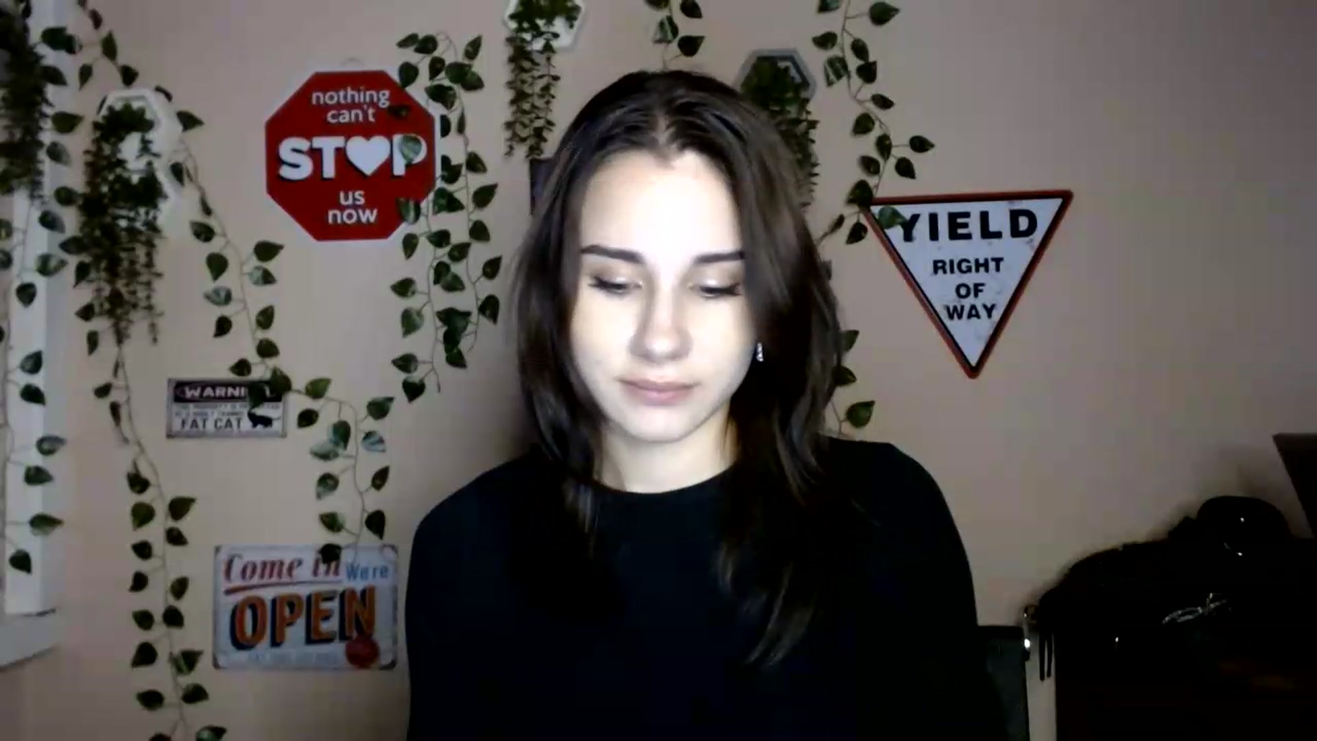 Gallery image thumbnail from Sangria_'s myfreecams stream on, 08/19/2026, 17:51 image 6 of 20