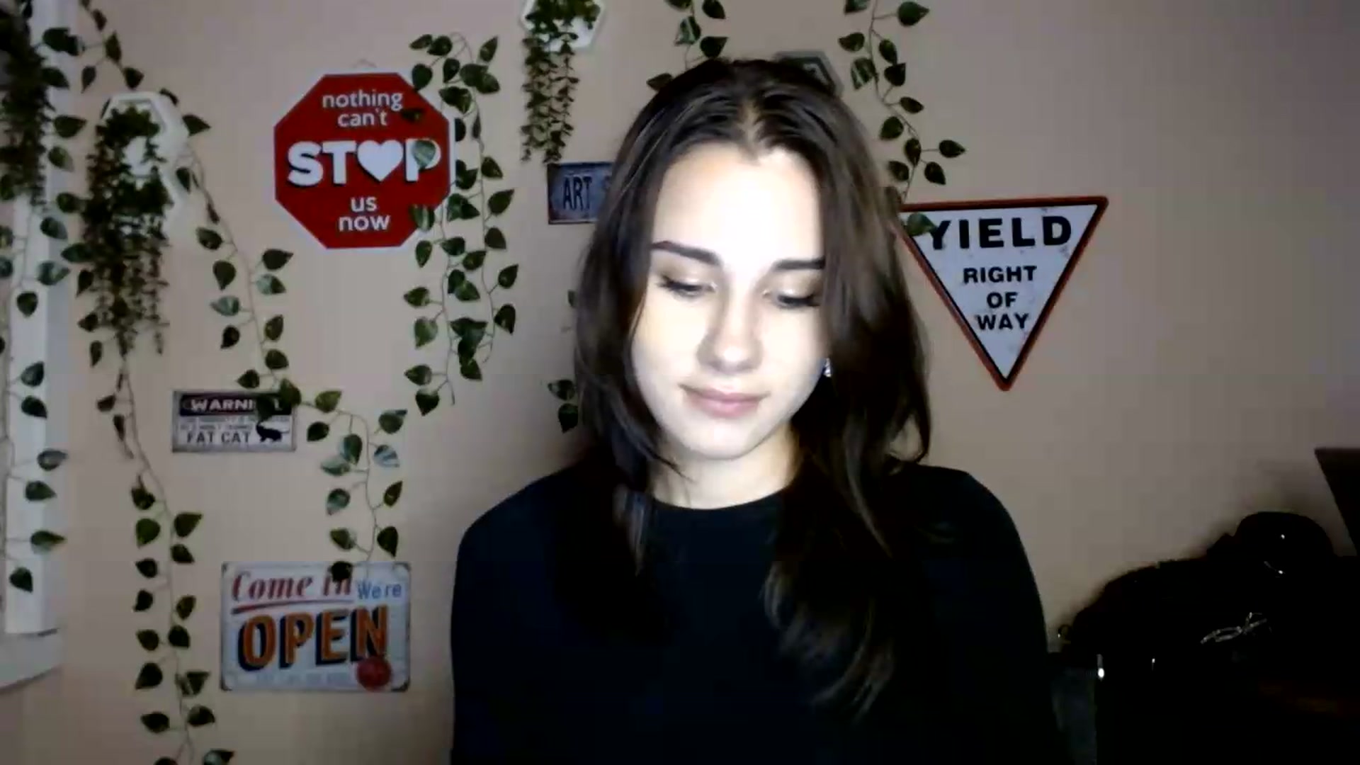 Gallery image thumbnail from Sangria_'s myfreecams stream on, 08/19/2026, 17:51 image 3 of 20