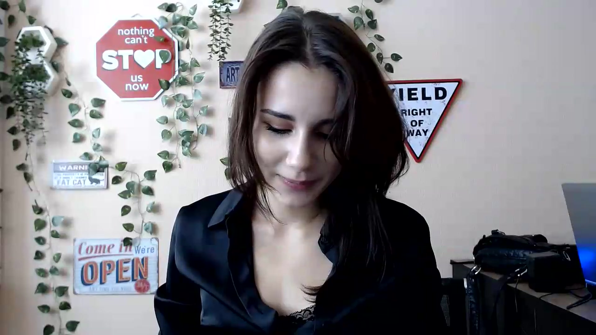 Gallery image thumbnail from Sangria_'s myfreecams stream on, 08/20/2026, 15:24 image 3 of 20