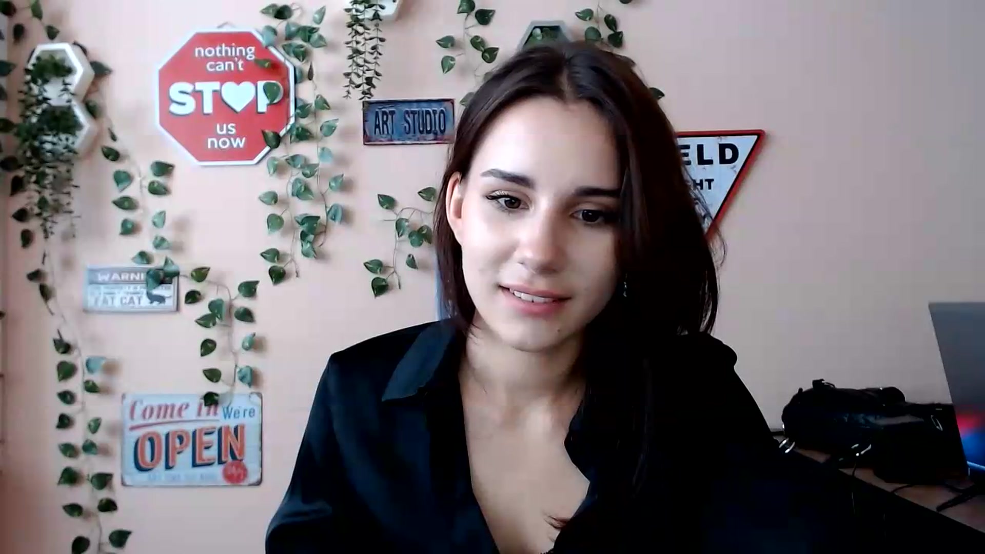 Gallery image thumbnail from Sangria_'s myfreecams stream on, 08/20/2026, 15:24 image 6 of 20
