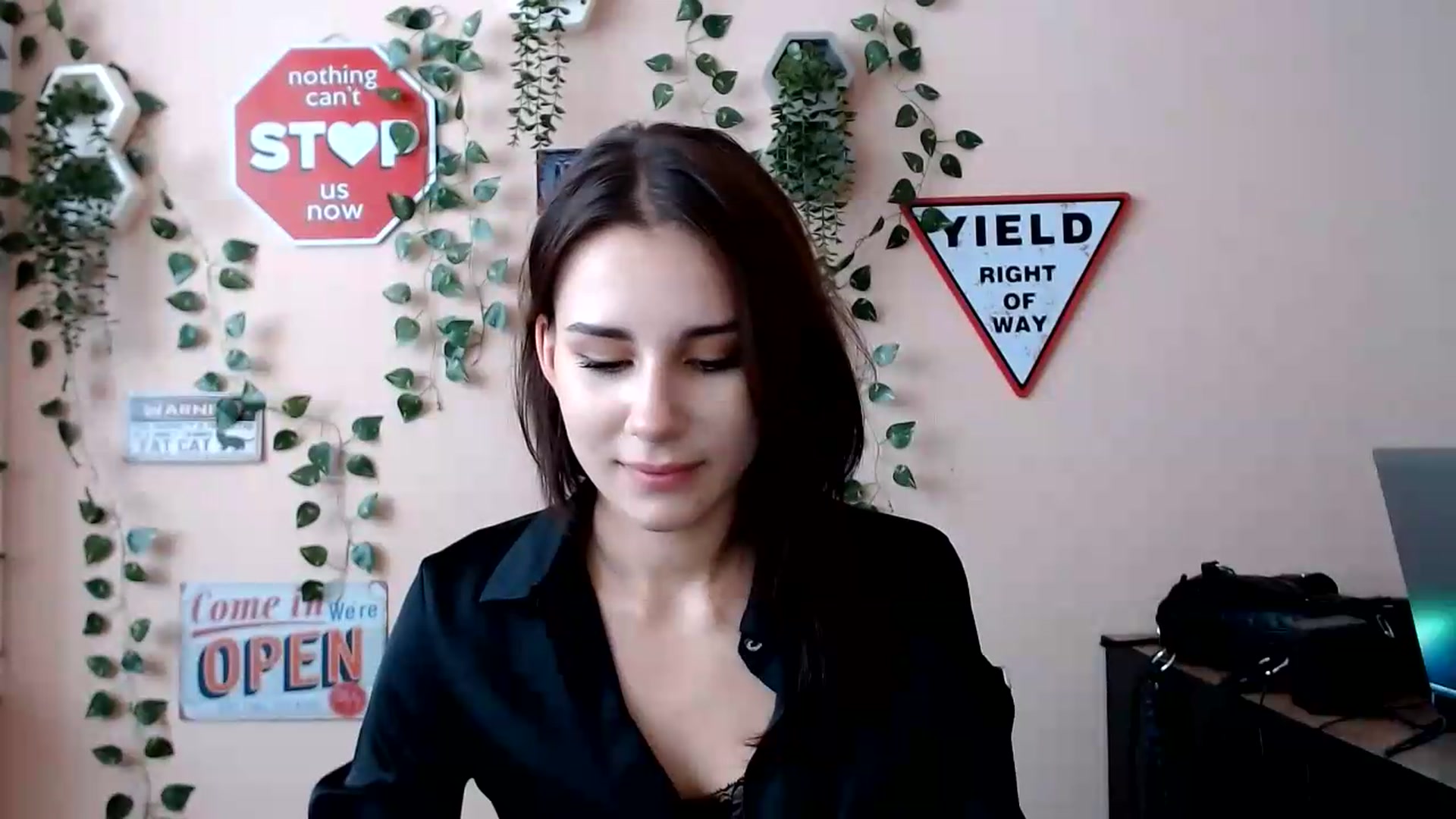 Gallery image thumbnail from Sangria_'s myfreecams stream on, 08/20/2026, 15:24 image 7 of 20