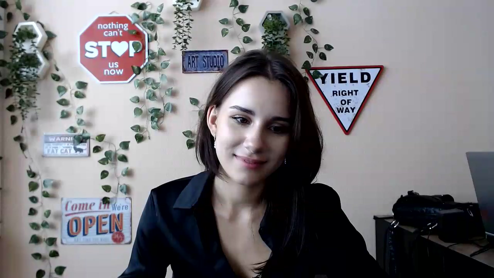 Gallery image thumbnail from Sangria_'s myfreecams stream on, 08/20/2026, 15:24 image 13 of 20