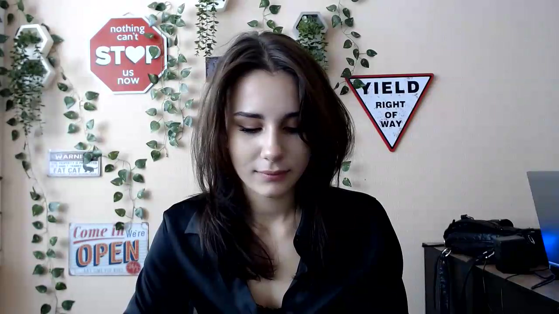 Gallery image thumbnail from Sangria_'s myfreecams stream on, 08/20/2026, 15:24 image 2 of 20
