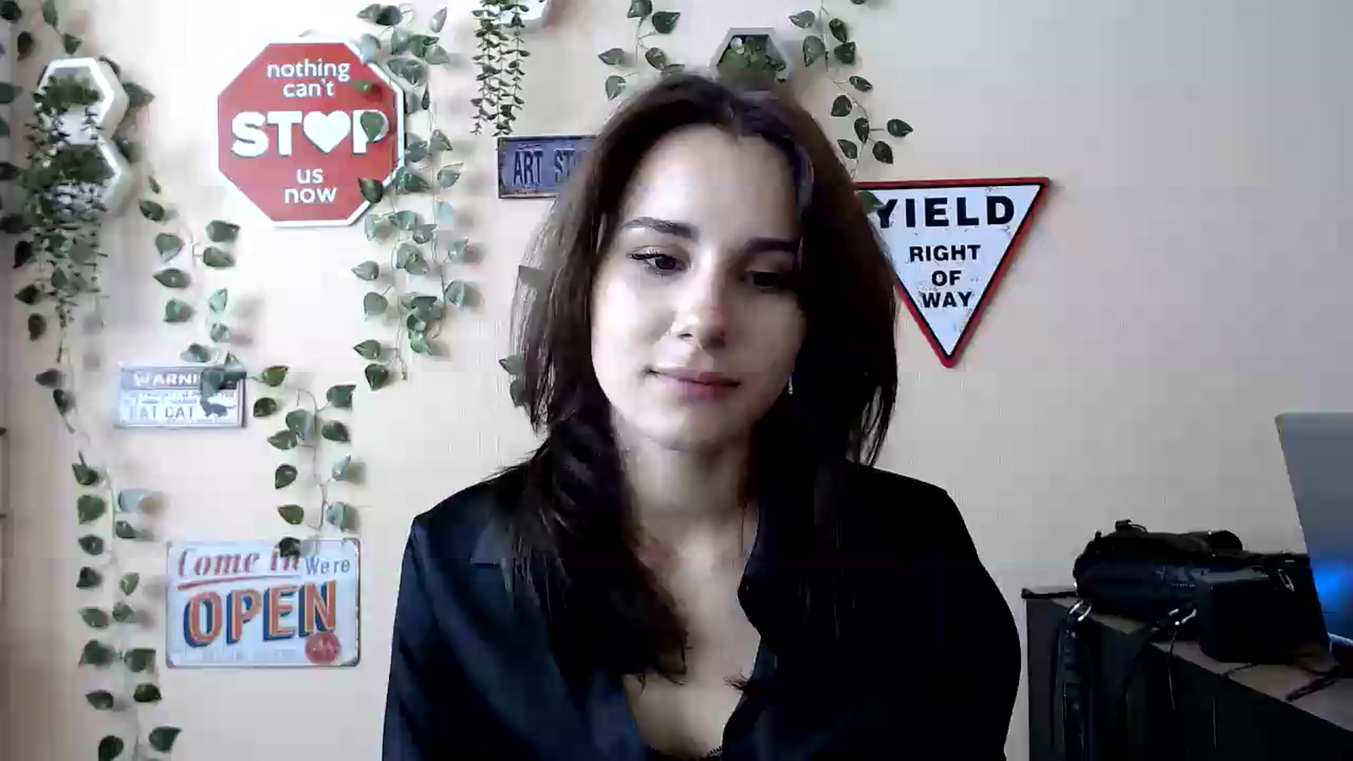 Gallery image thumbnail from Sangria_'s myfreecams stream on, 08/20/2026, 15:24 image 1 of 20