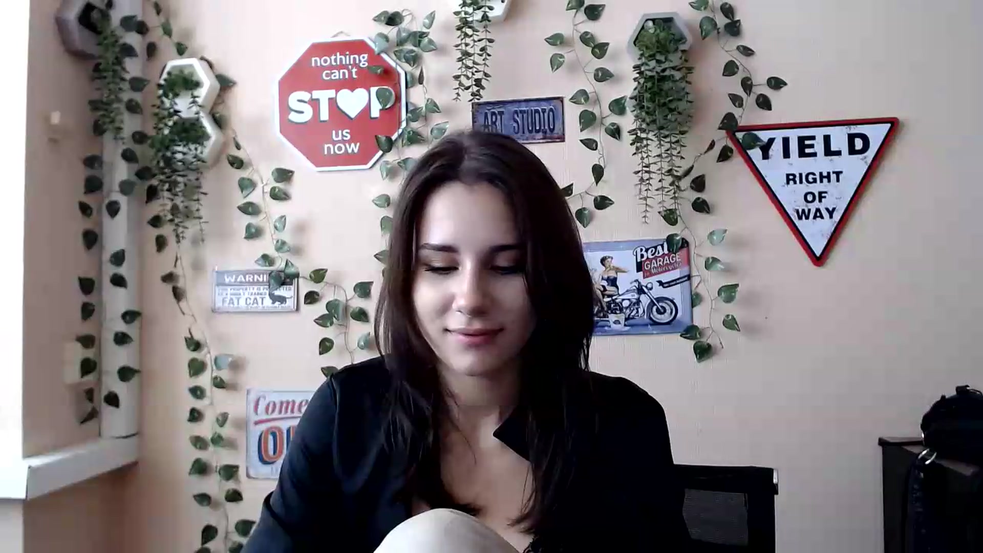 Gallery image thumbnail from Sangria_'s myfreecams stream on, 08/20/2026, 15:57 image 10 of 20
