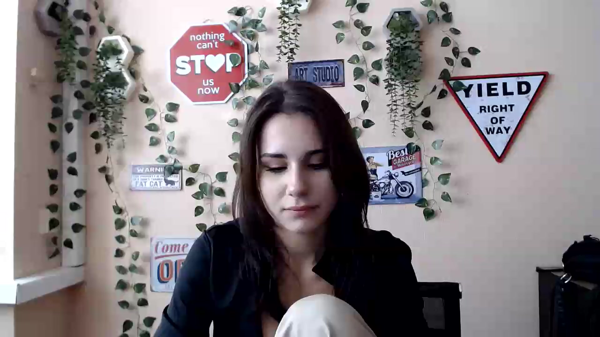 Gallery image thumbnail from Sangria_'s myfreecams stream on, 08/20/2026, 15:57 image 9 of 20