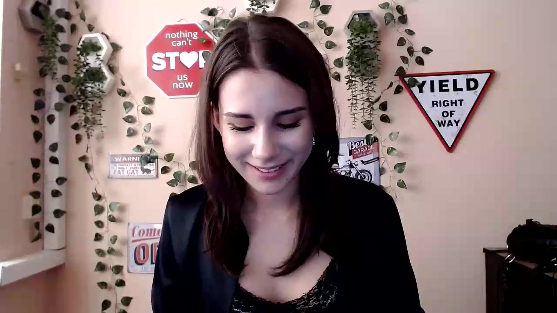 Gallery image thumbnail from Sangria_'s myfreecams stream on, 08/20/2026, 16:41 image 16 of 20
