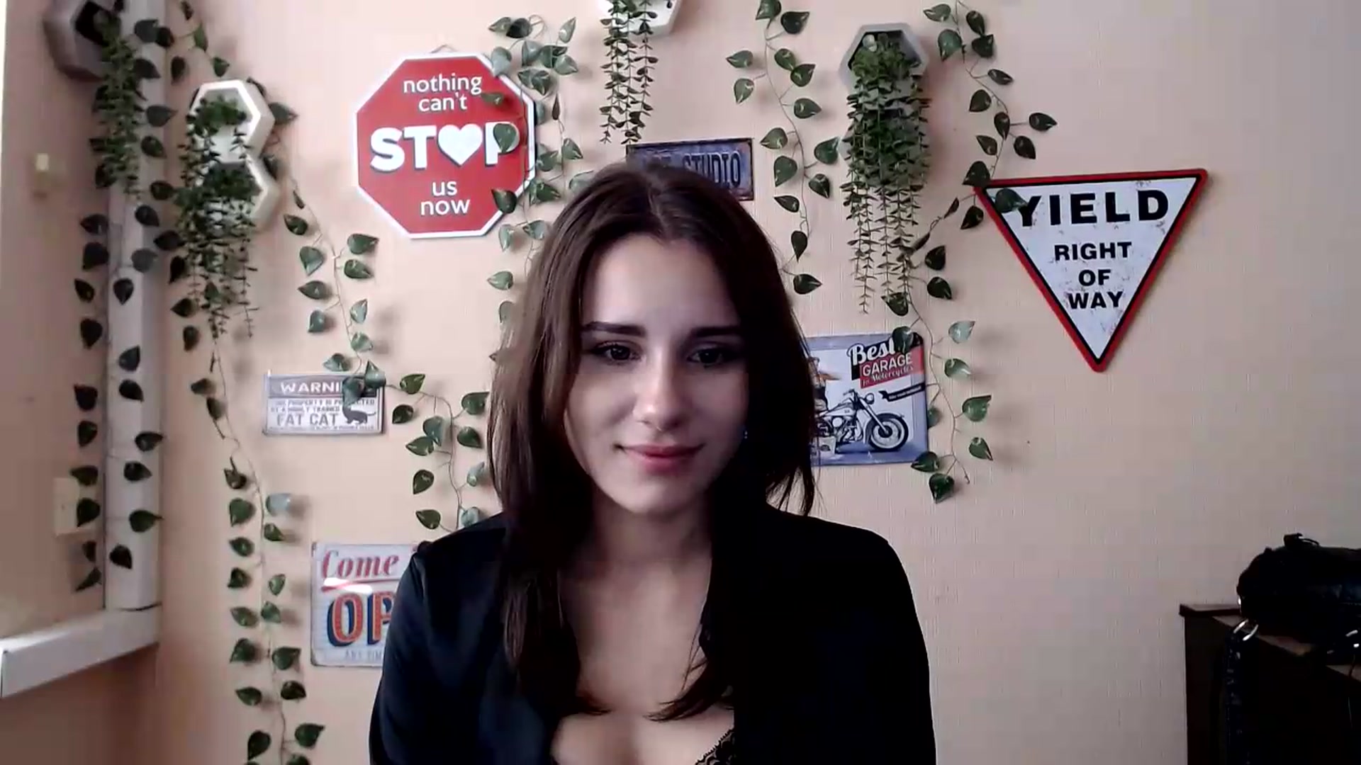 Gallery image thumbnail from Sangria_'s myfreecams stream on, 08/20/2026, 16:41 image 6 of 20