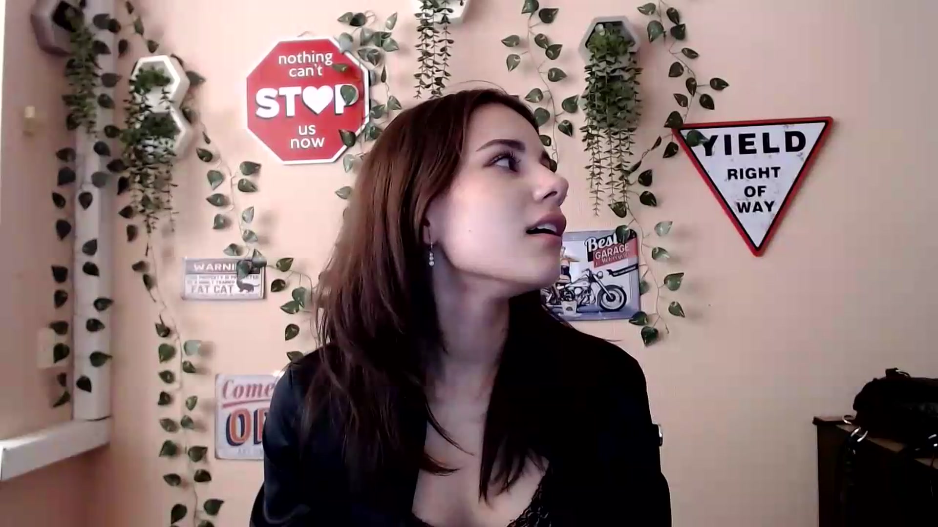 Gallery image thumbnail from Sangria_'s myfreecams stream on, 08/20/2026, 16:41 image 19 of 20