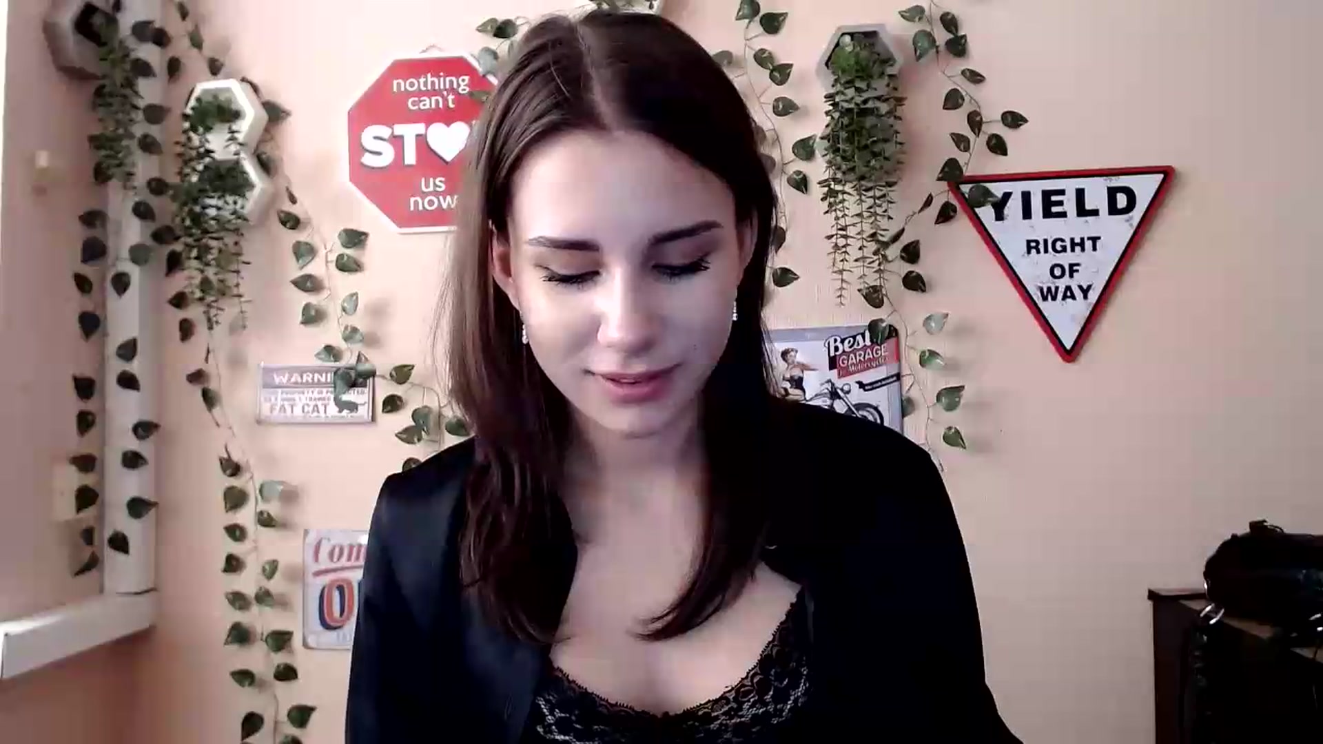 Gallery image thumbnail from Sangria_'s myfreecams stream on, 08/20/2026, 16:41 image 15 of 20