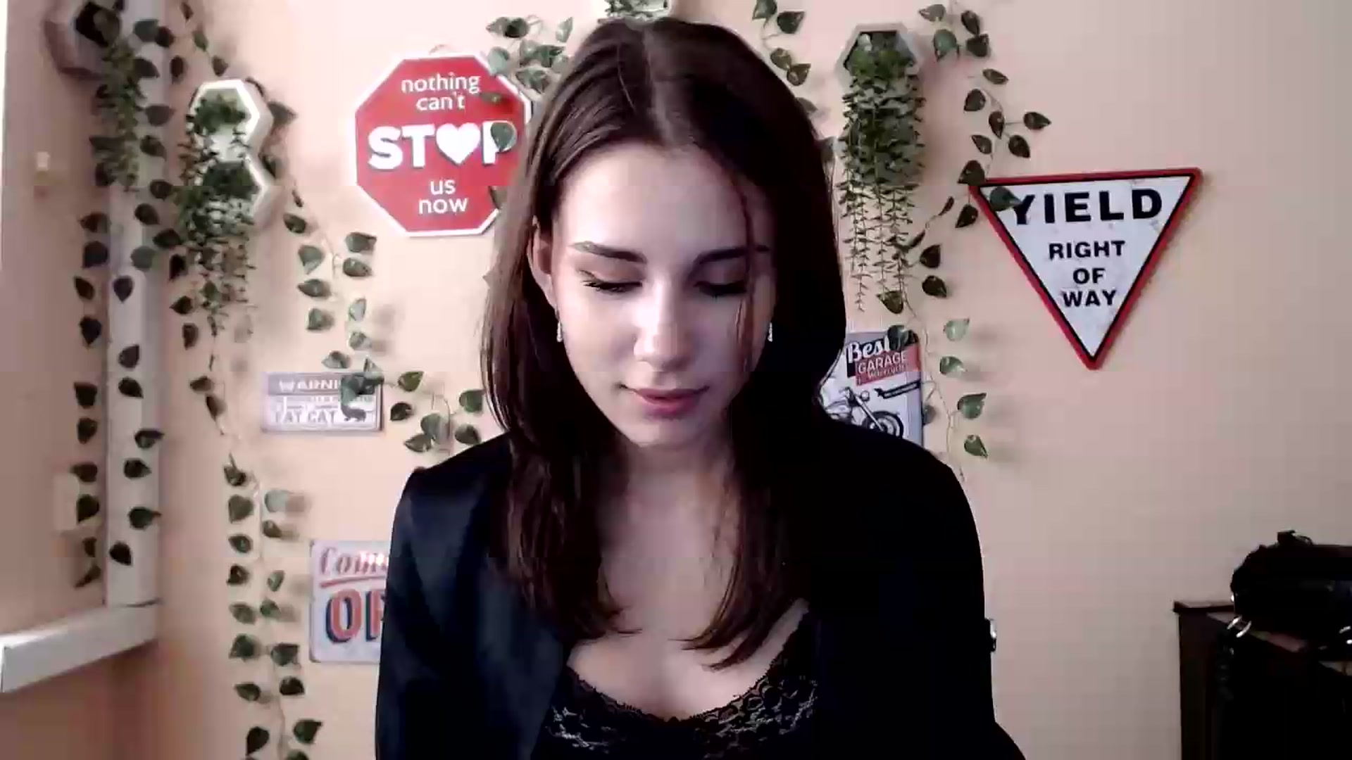 Gallery image thumbnail from Sangria_'s myfreecams stream on, 08/20/2026, 16:41 image 13 of 20
