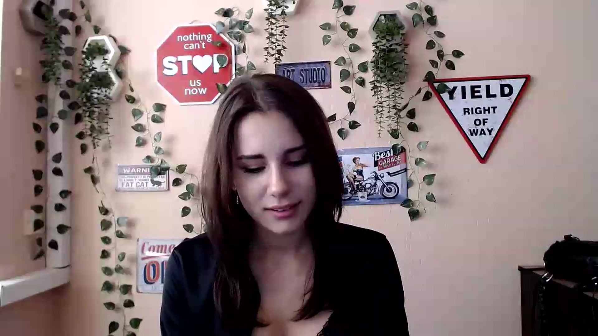 Gallery image thumbnail from Sangria_'s myfreecams stream on, 08/20/2026, 16:41 image 8 of 20