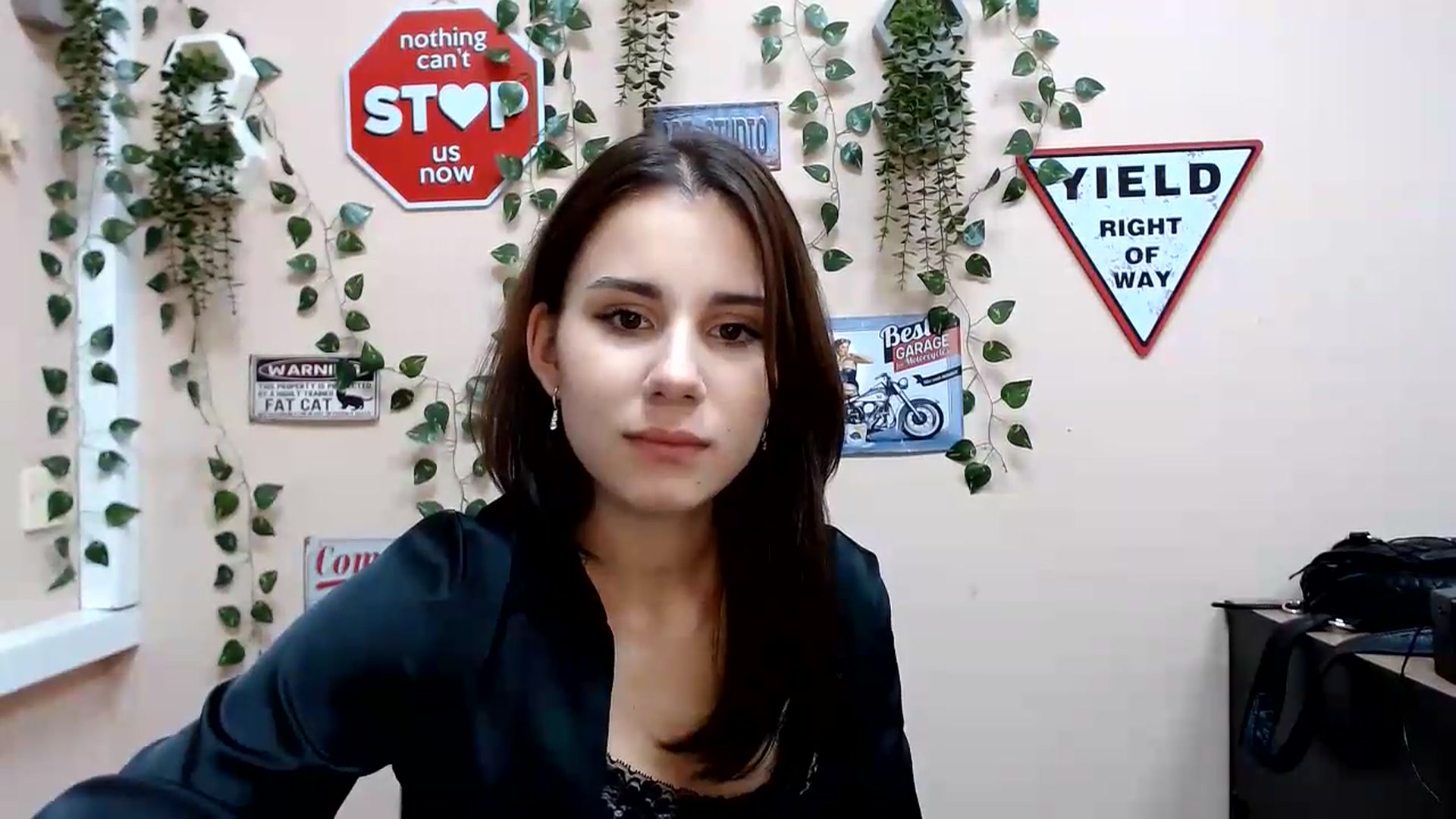 Gallery image thumbnail from Sangria_'s myfreecams stream on, 08/20/2026, 17:54 image 11 of 20