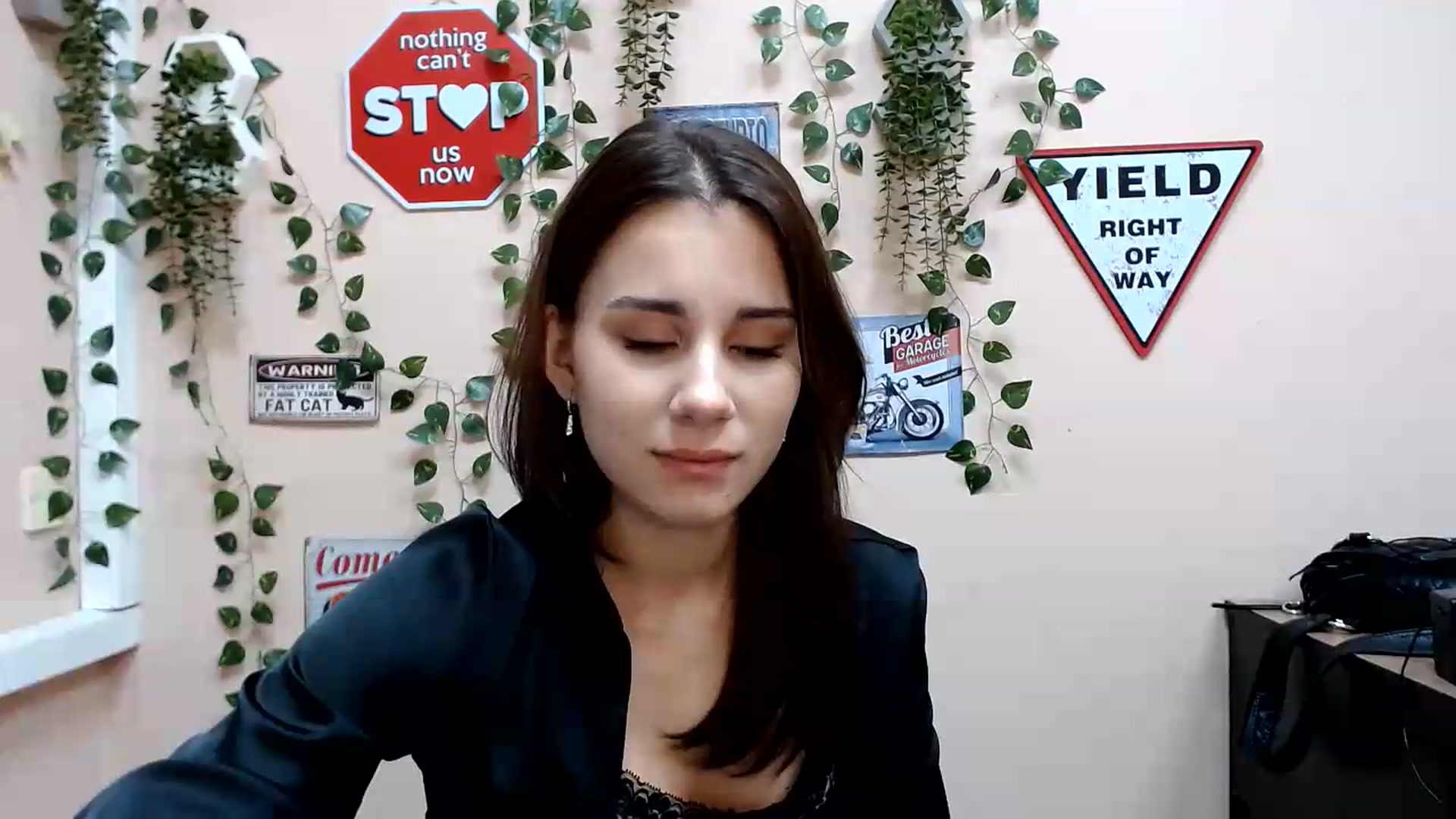 Gallery image thumbnail from Sangria_'s myfreecams stream on, 08/20/2026, 17:54 image 16 of 20