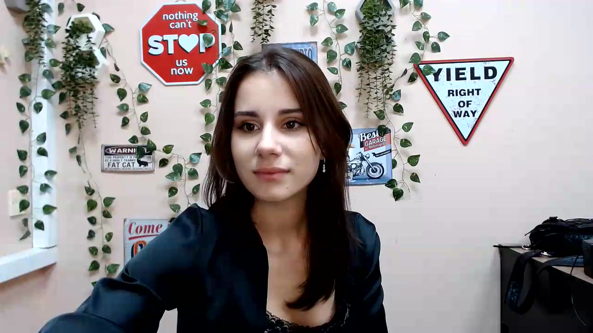 Gallery image thumbnail from Sangria_'s myfreecams stream on, 08/20/2026, 17:54 image 3 of 20