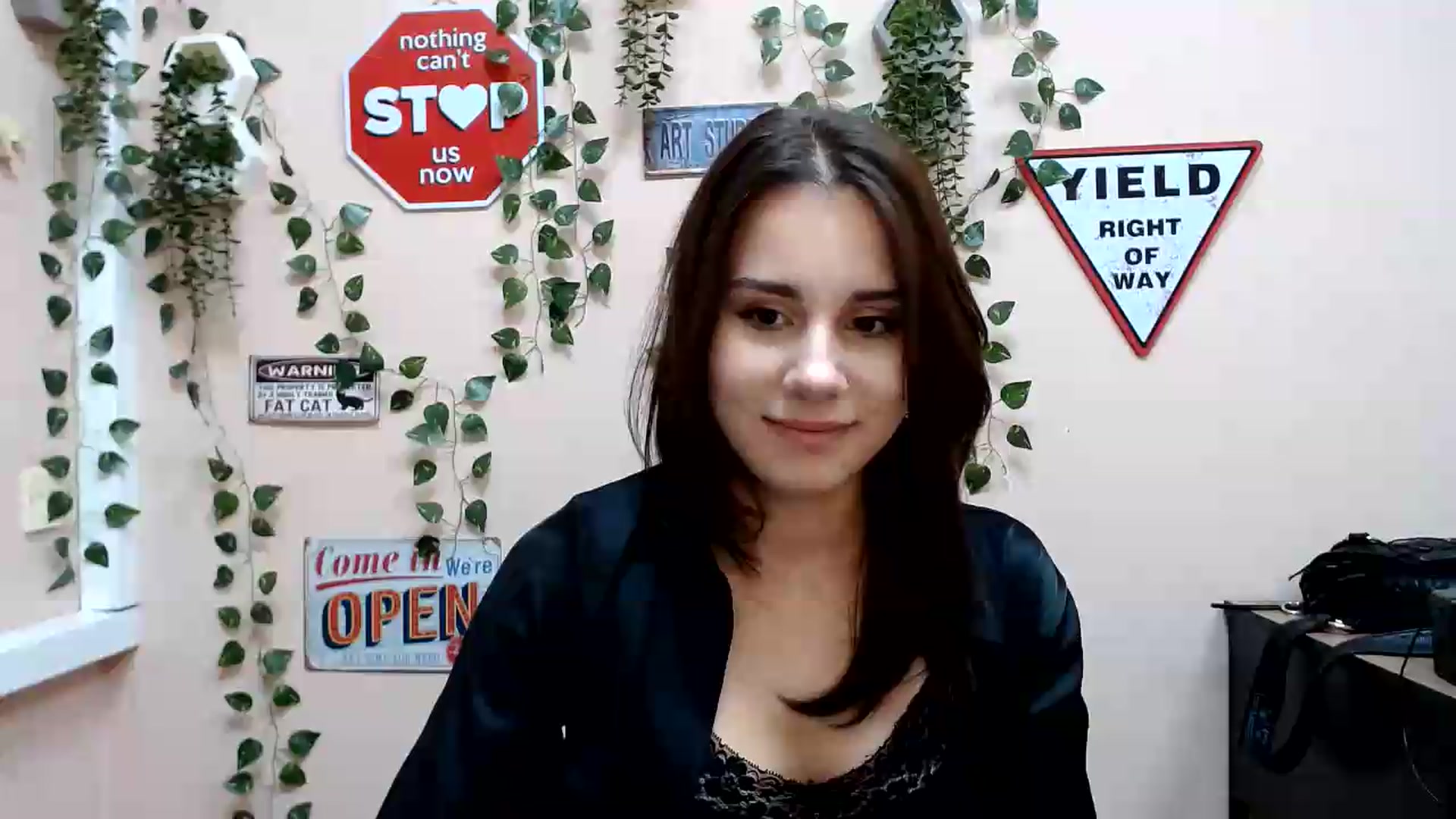 Gallery image thumbnail from Sangria_'s myfreecams stream on, 08/20/2026, 17:54 image 2 of 20