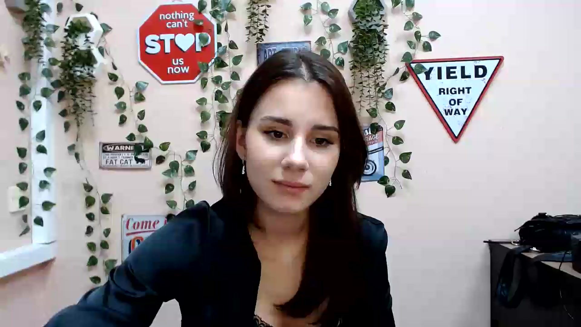 Gallery image thumbnail from Sangria_'s myfreecams stream on, 08/20/2026, 17:54 image 14 of 20