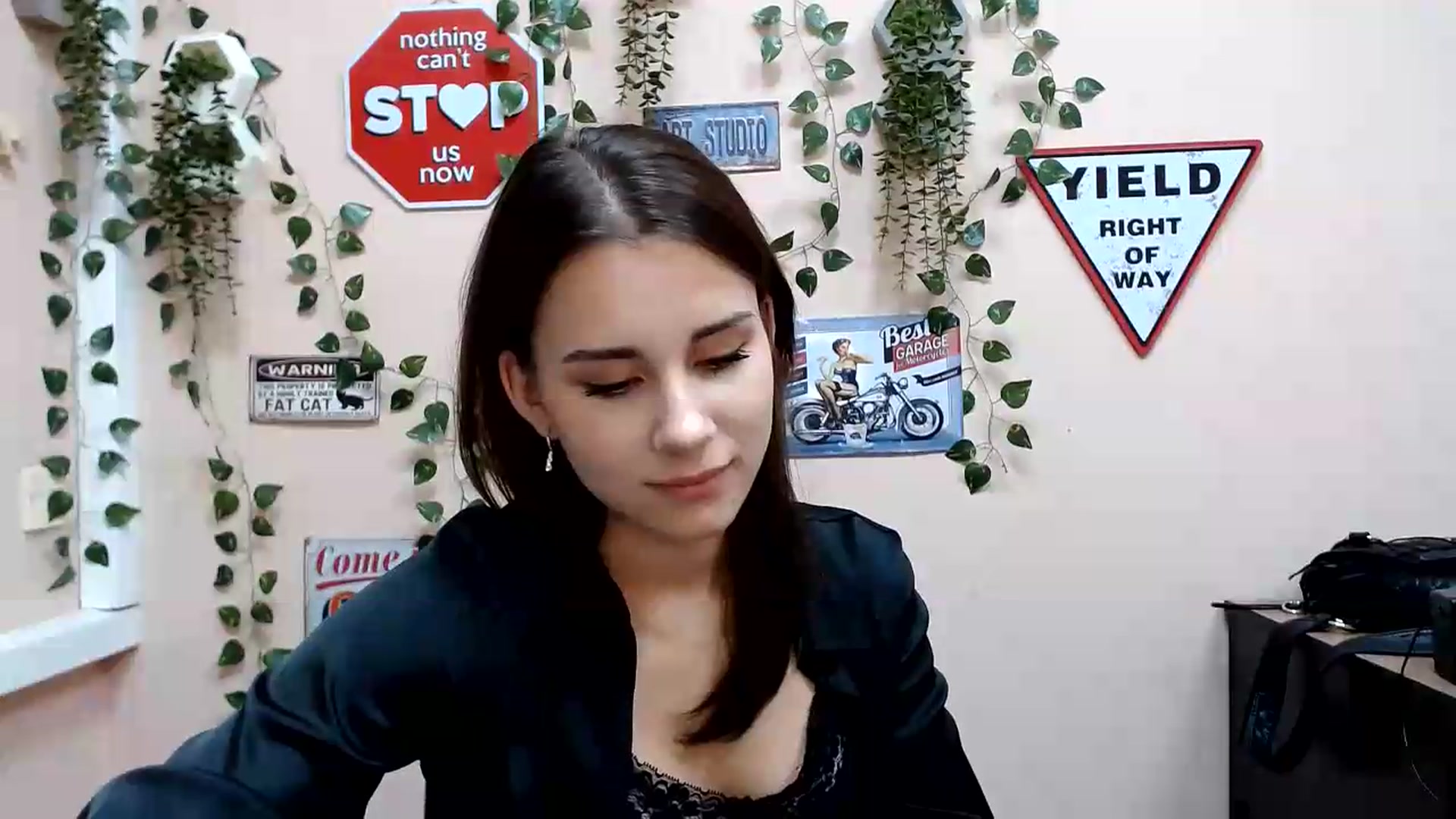 Gallery image thumbnail from Sangria_'s myfreecams stream on, 08/20/2026, 17:54 image 6 of 20