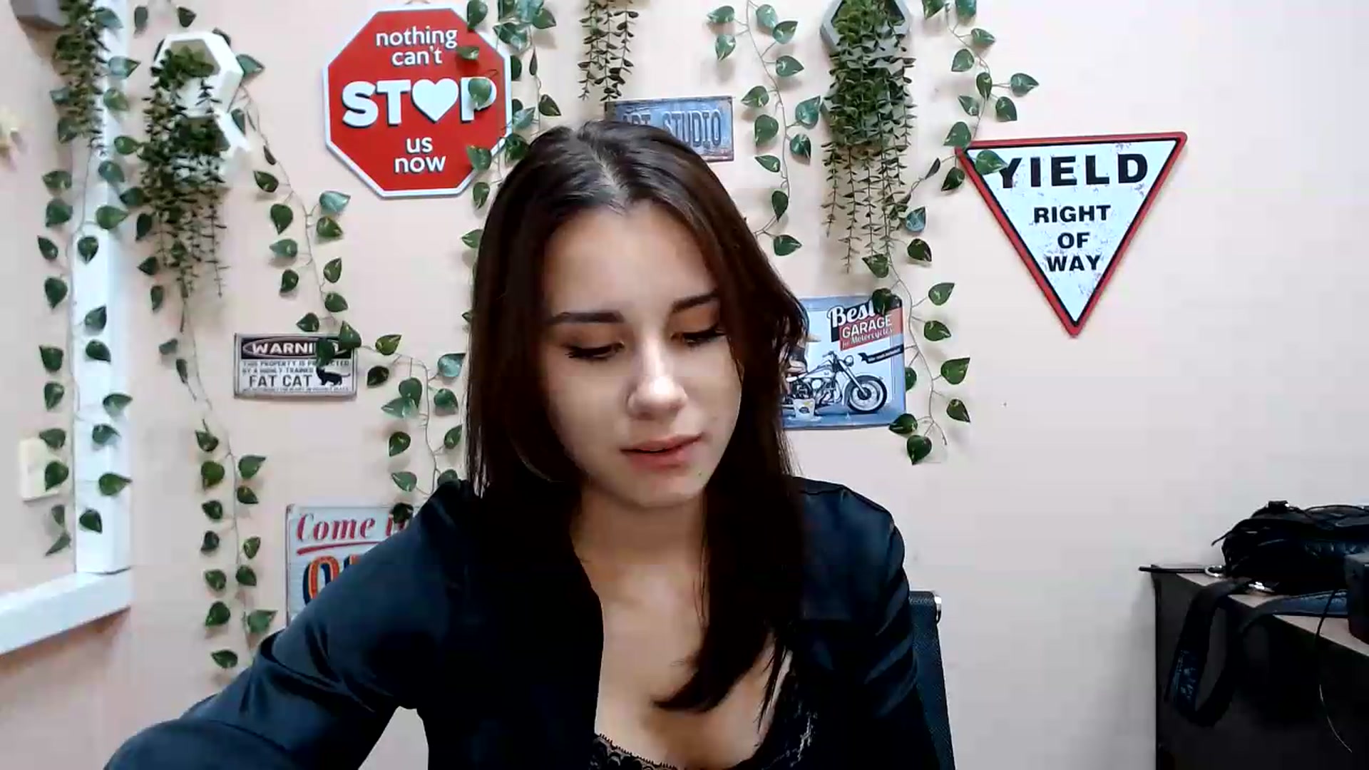 Gallery image thumbnail from Sangria_'s myfreecams stream on, 08/20/2026, 17:54 image 4 of 20