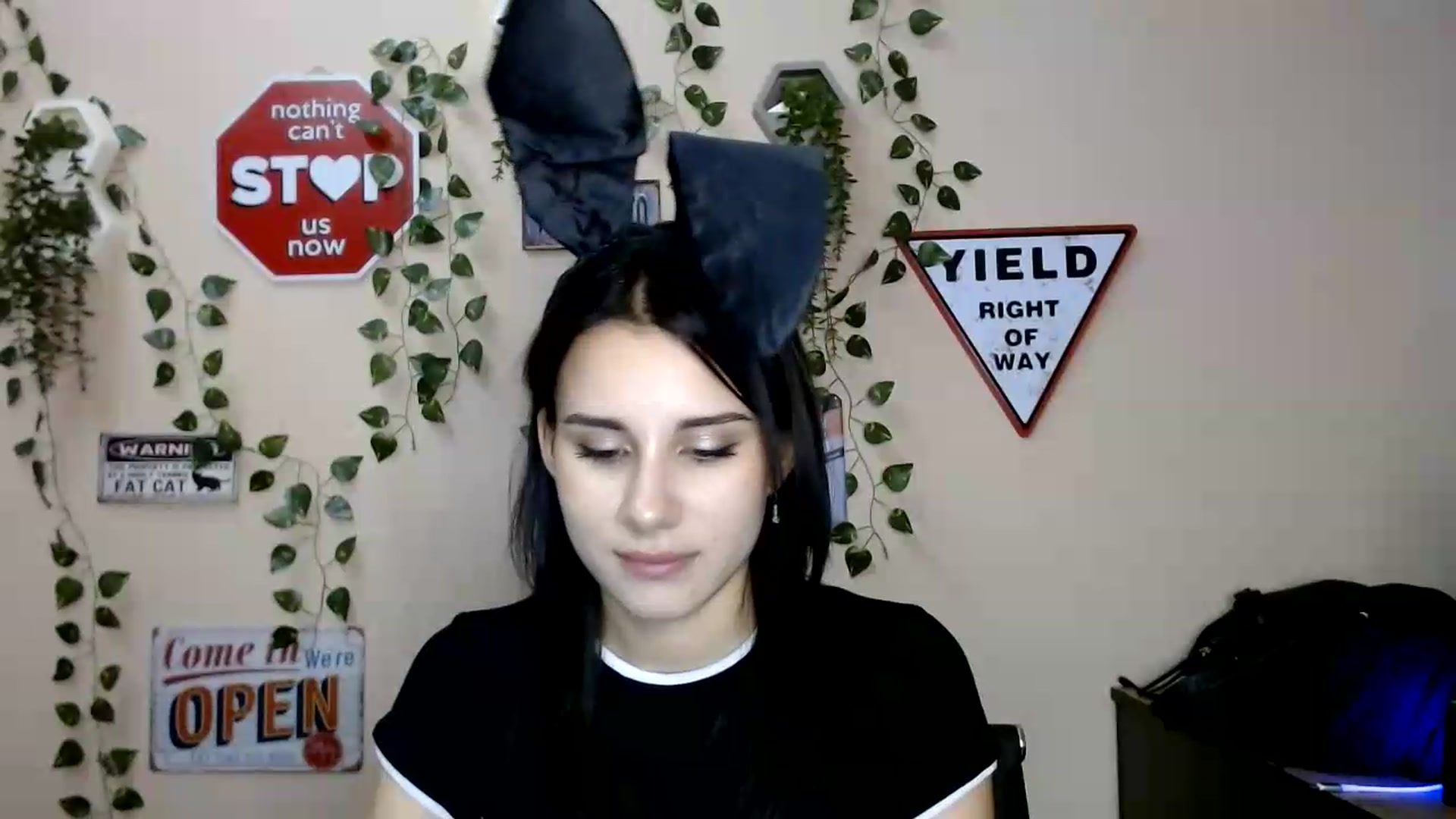 Gallery image thumbnail from Sangria_'s myfreecams stream on, 08/24/2026, 17:48 image 16 of 20