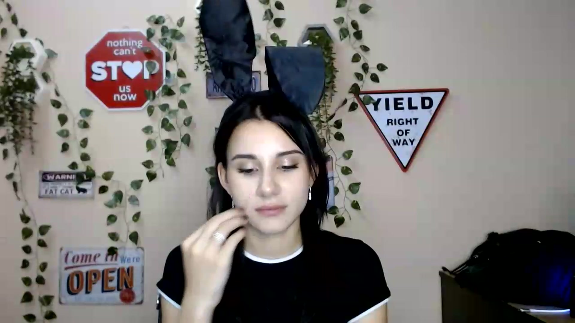 Gallery image thumbnail from Sangria_'s myfreecams stream on, 08/24/2026, 17:48 image 7 of 20