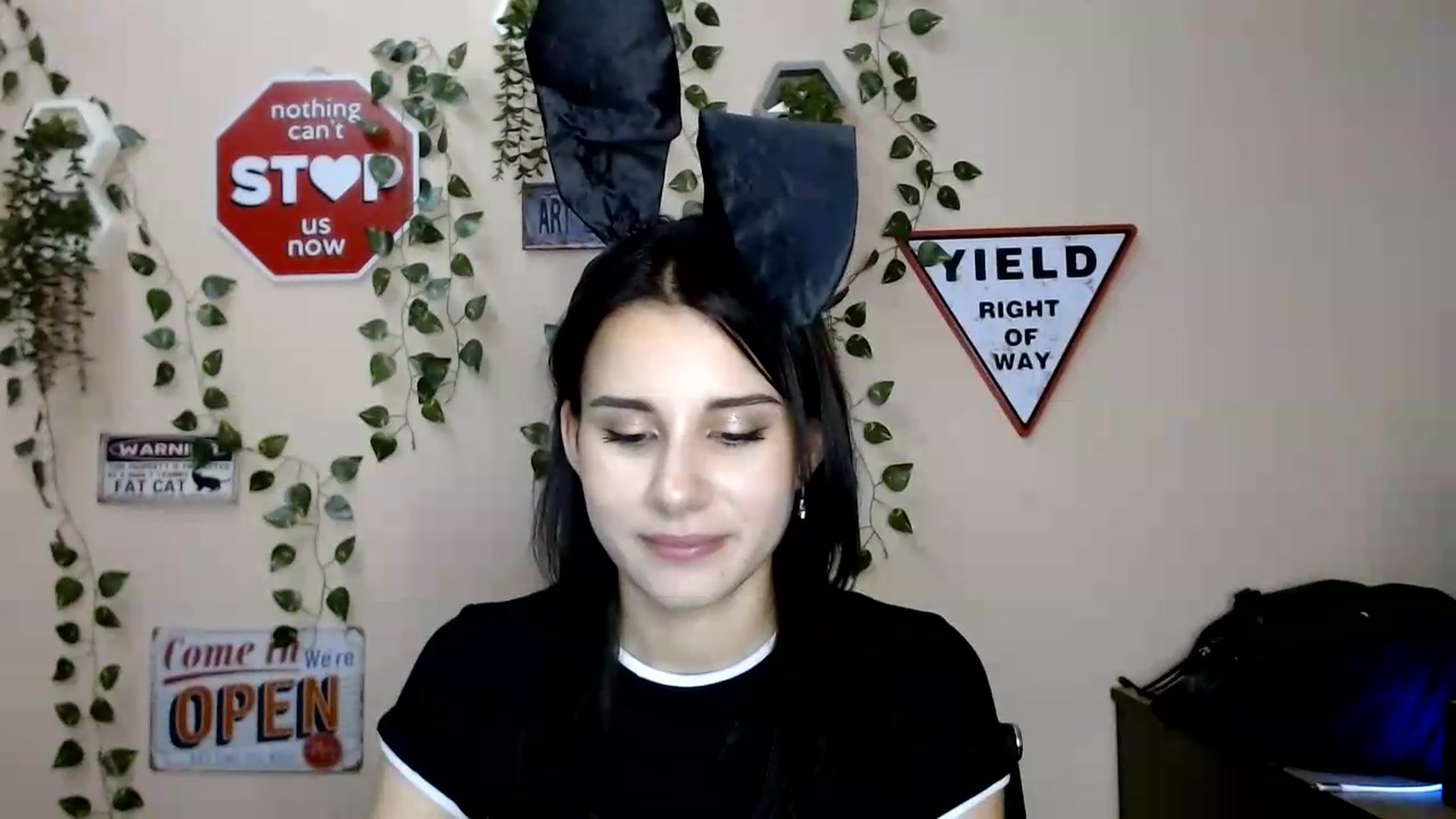 Gallery image thumbnail from Sangria_'s myfreecams stream on, 08/24/2026, 17:48 image 15 of 20