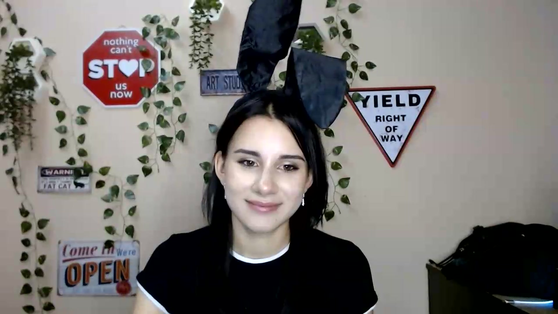Gallery image thumbnail from Sangria_'s myfreecams stream on, 08/24/2026, 17:48 image 10 of 20