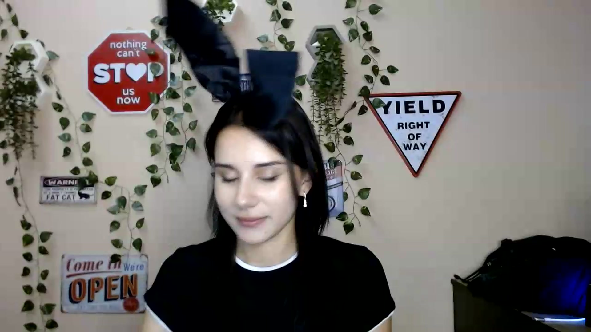 Gallery image thumbnail from Sangria_'s myfreecams stream on, 08/24/2026, 17:48 image 11 of 20