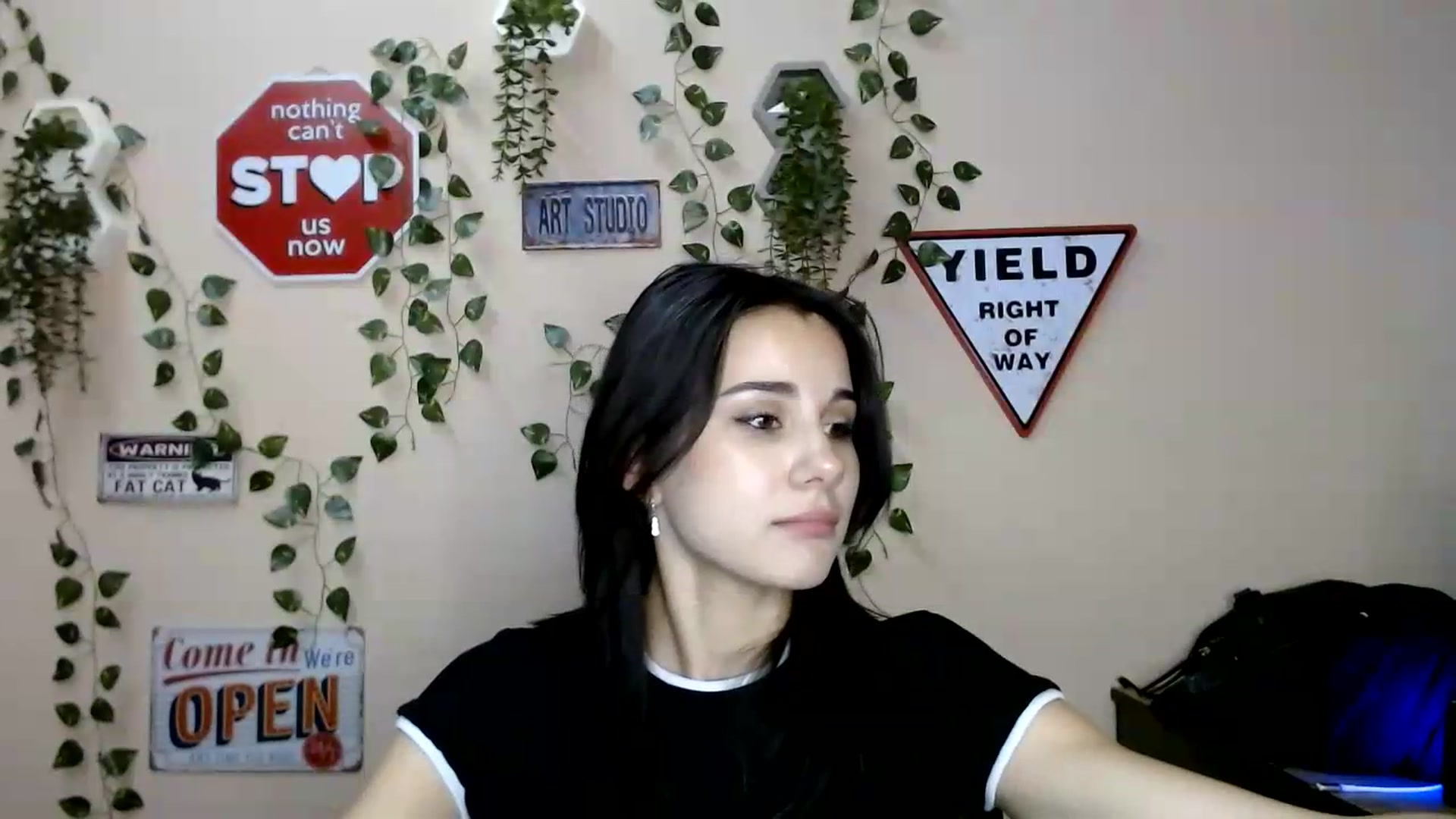 Gallery image thumbnail from Sangria_'s myfreecams stream on, 08/24/2026, 17:48 image 19 of 20