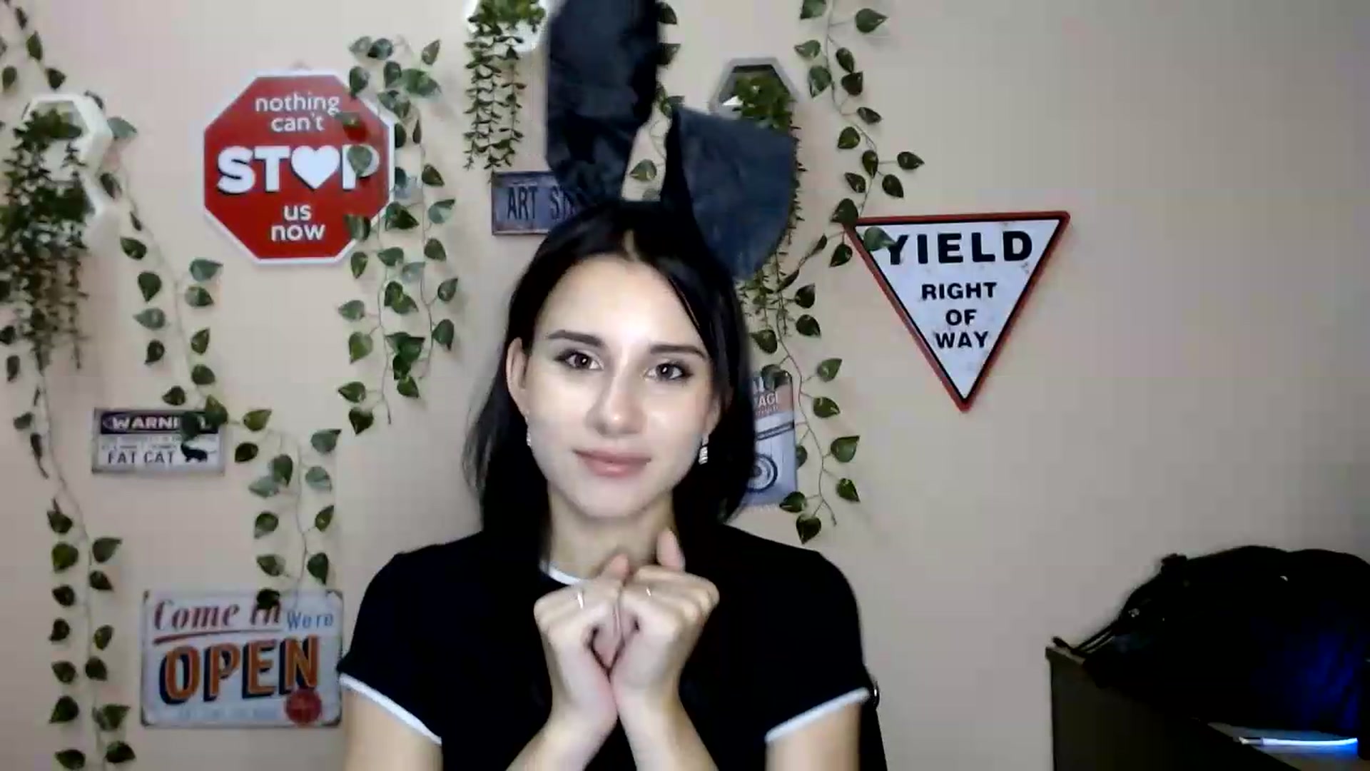 Gallery image thumbnail from Sangria_'s myfreecams stream on, 08/24/2026, 17:48 image 12 of 20