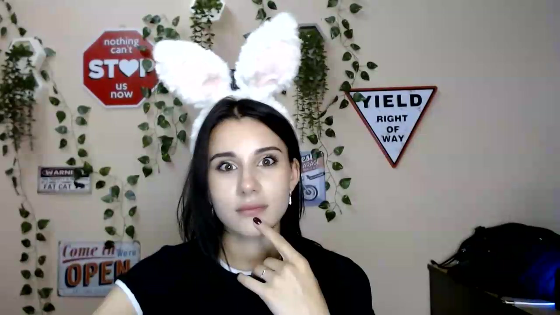Gallery image thumbnail from Sangria_'s myfreecams stream on, 08/24/2026, 18:21 image 6 of 20