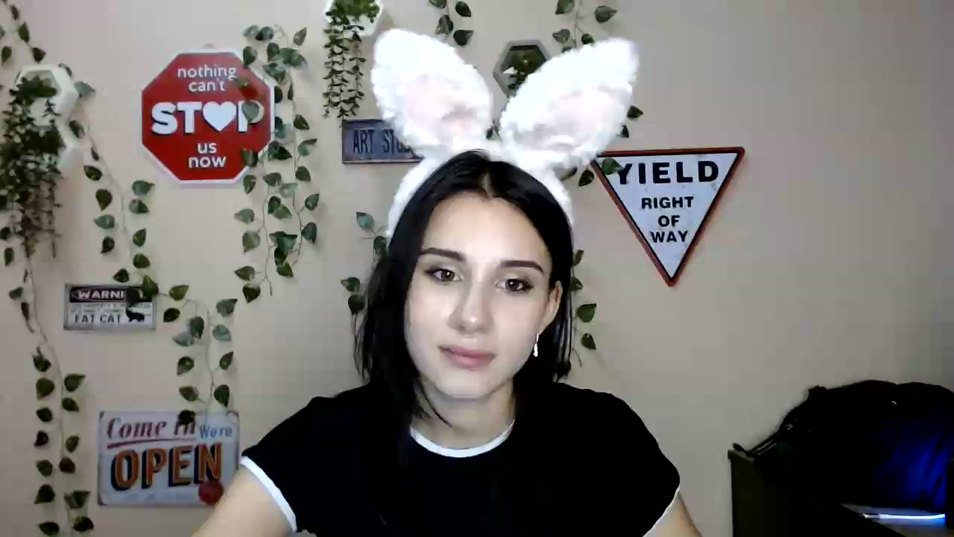 Gallery image thumbnail from Sangria_'s myfreecams stream on, 08/24/2026, 18:21 image 1 of 20