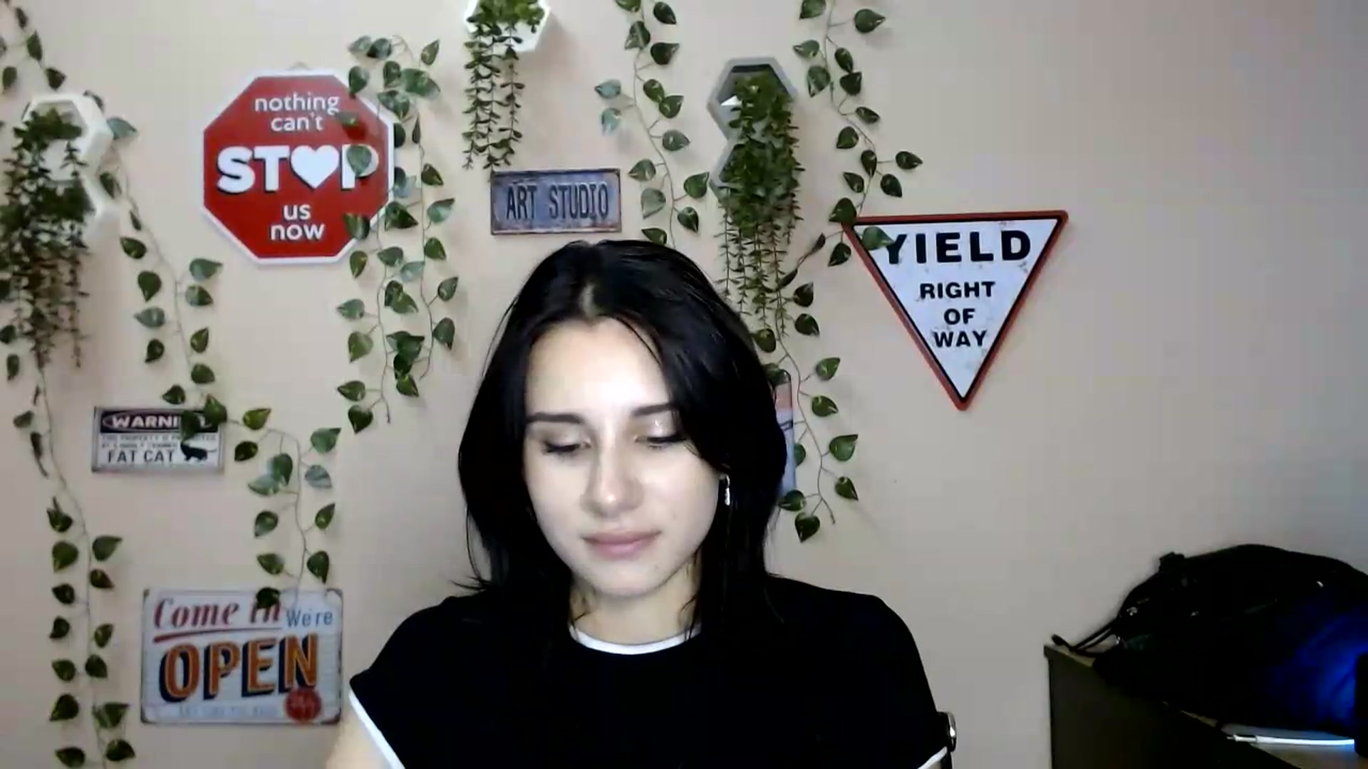 Gallery image thumbnail from Sangria_'s myfreecams stream on, 08/24/2026, 18:21 image 14 of 20