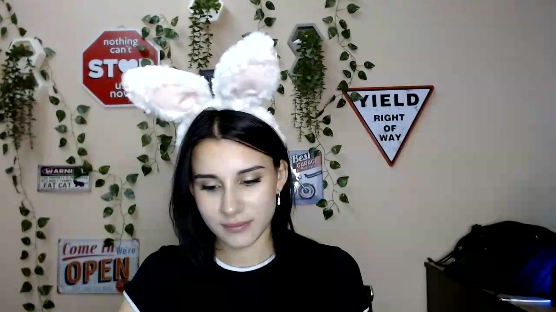 Gallery image thumbnail from Sangria_'s myfreecams stream on, 08/24/2026, 18:21 image 11 of 20
