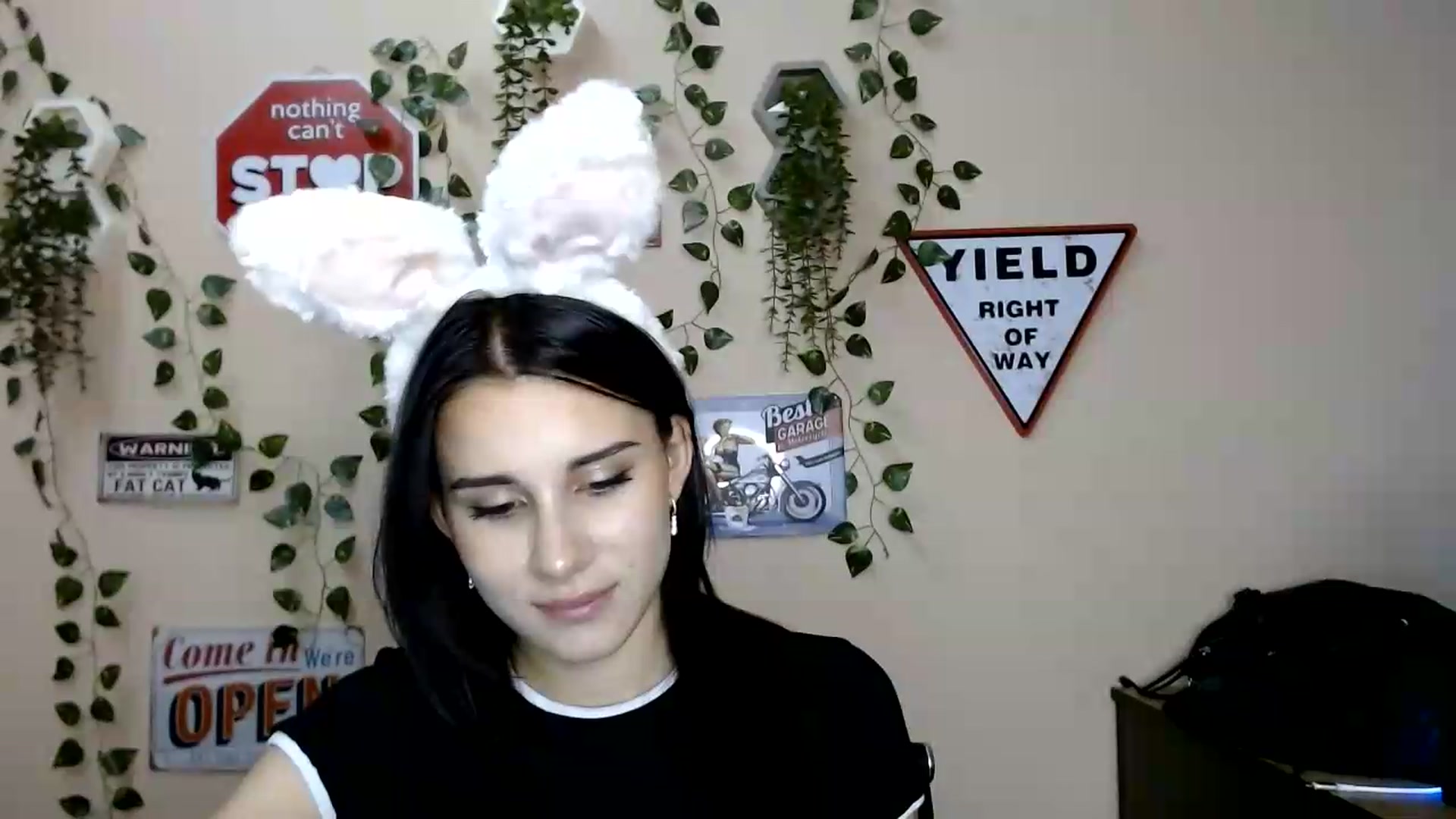 Gallery image thumbnail from Sangria_'s myfreecams stream on, 08/24/2026, 18:21 image 12 of 20