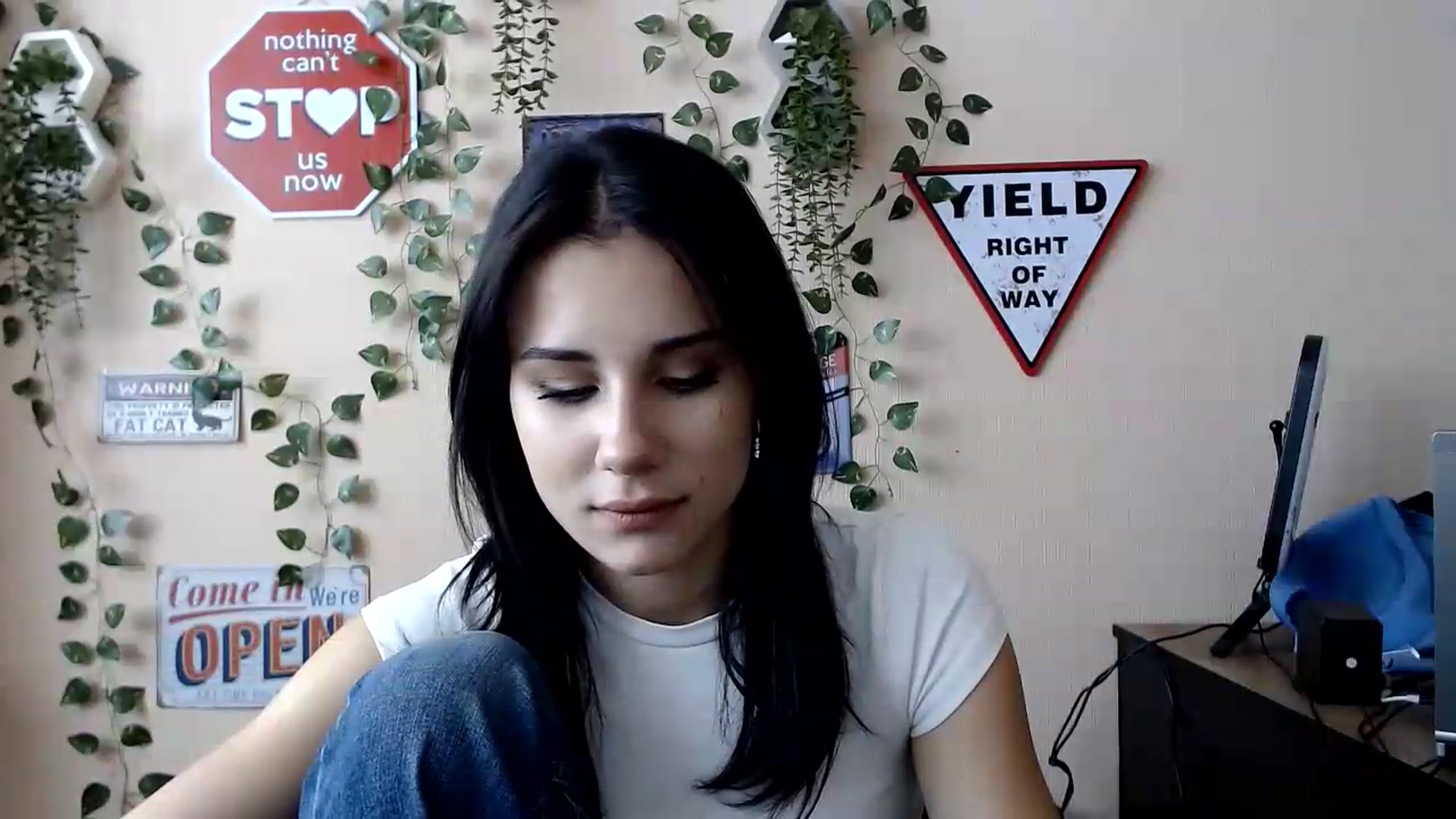 Gallery image thumbnail from Sangria_'s myfreecams stream on, 08/25/2026, 15:46 image 2 of 20