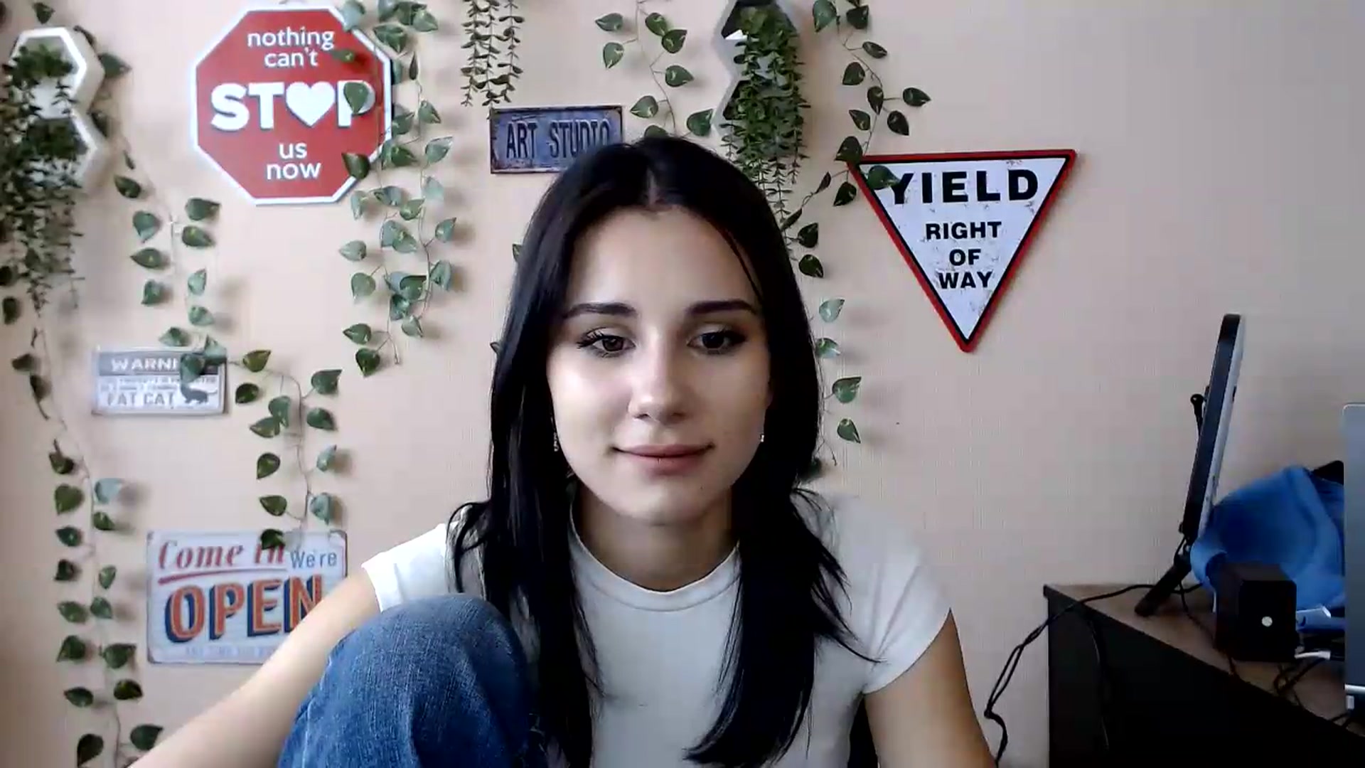 Gallery image thumbnail from Sangria_'s myfreecams stream on, 08/25/2026, 15:46 image 11 of 20
