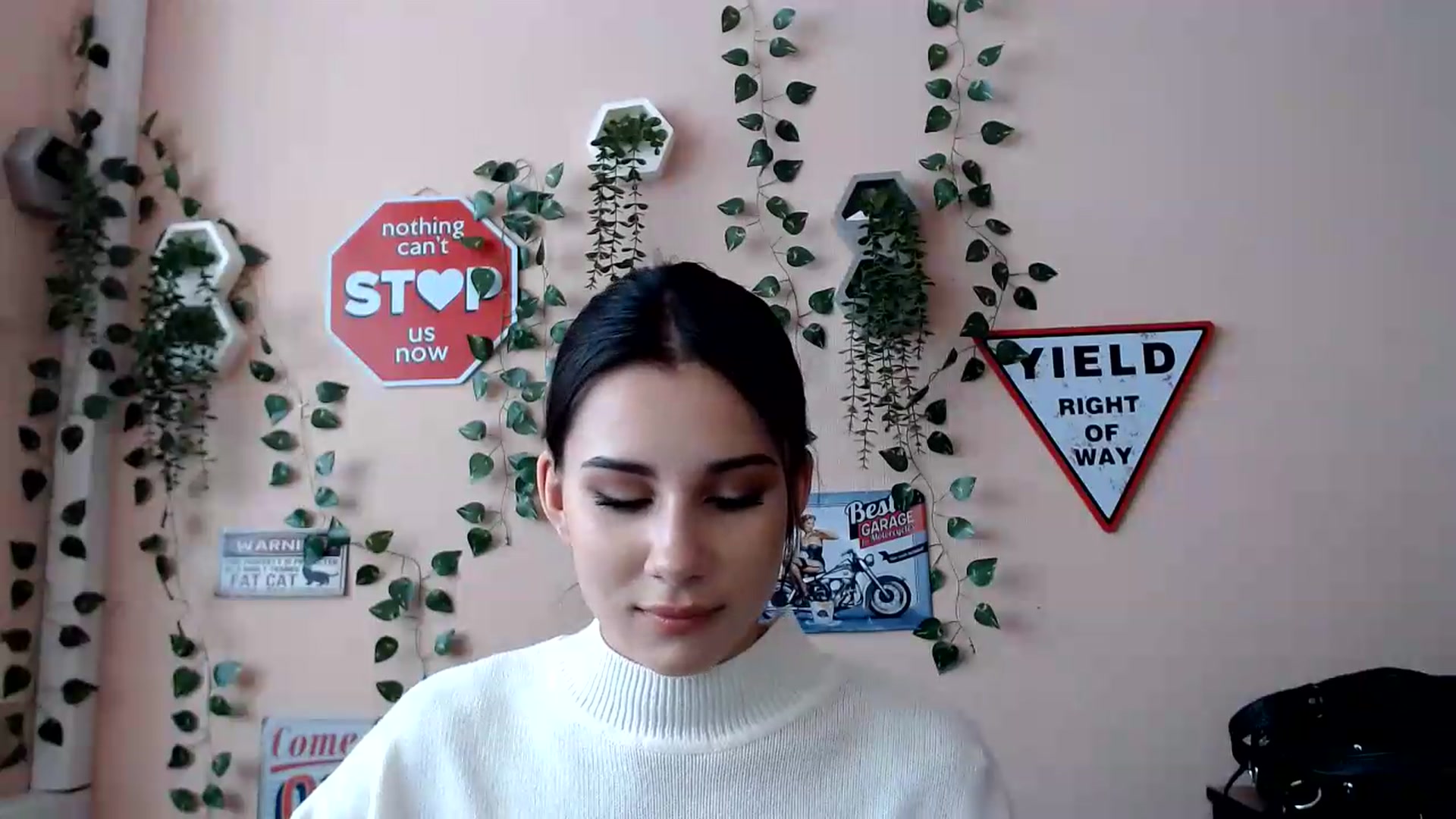 Gallery image thumbnail from Sangria_'s myfreecams stream on, 08/27/2026, 12:49 image 13 of 20