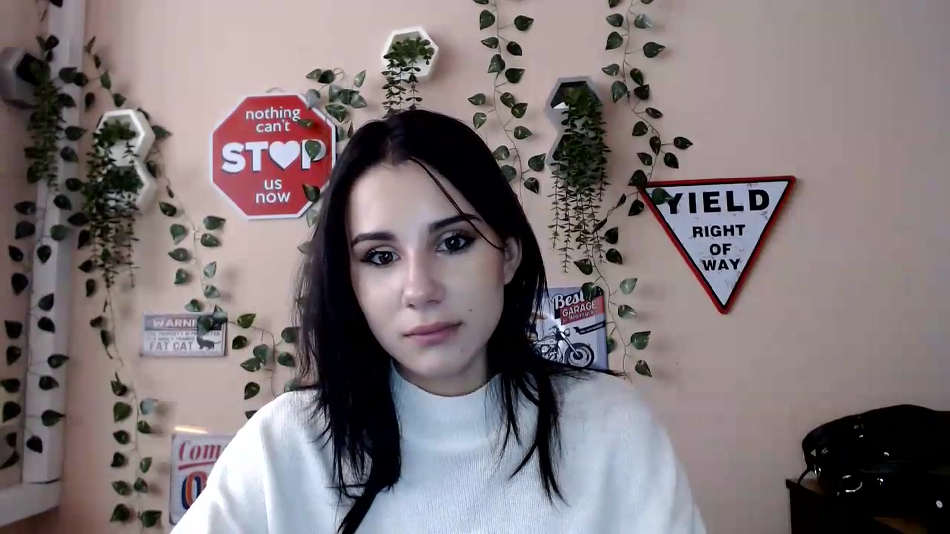Gallery image thumbnail from Sangria_'s myfreecams stream on, 08/27/2026, 16:38 image 10 of 20