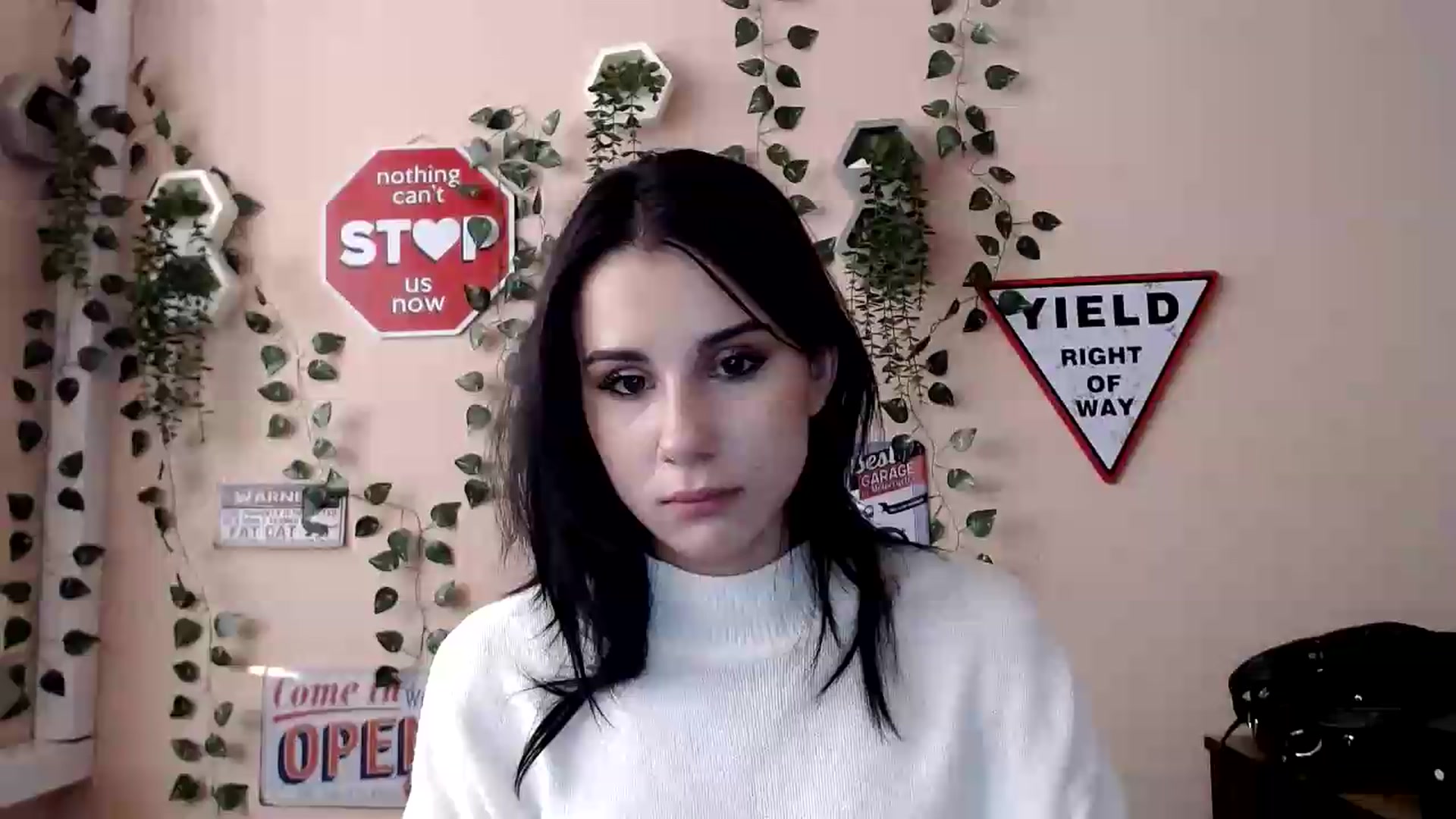 Gallery image thumbnail from Sangria_'s myfreecams stream on, 08/27/2026, 16:38 image 6 of 20