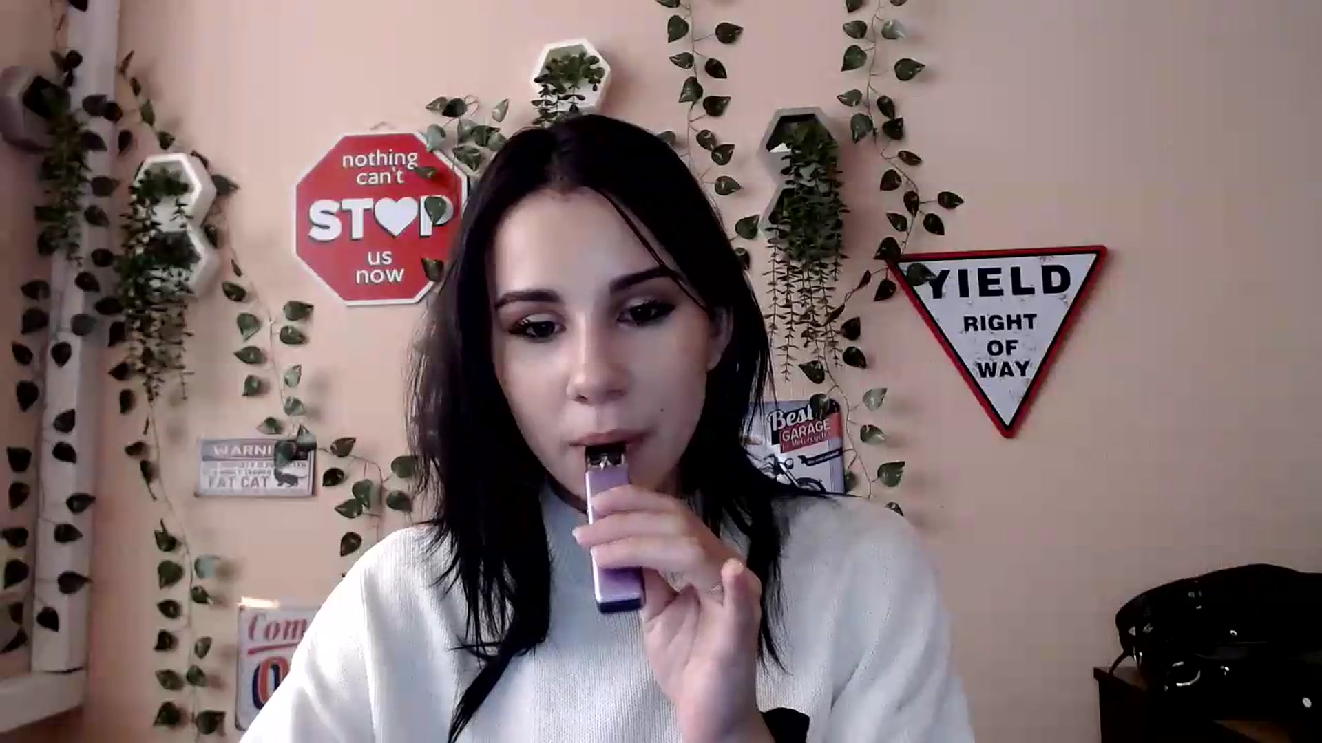 Gallery image thumbnail from Sangria_'s myfreecams stream on, 08/27/2026, 16:38 image 8 of 20