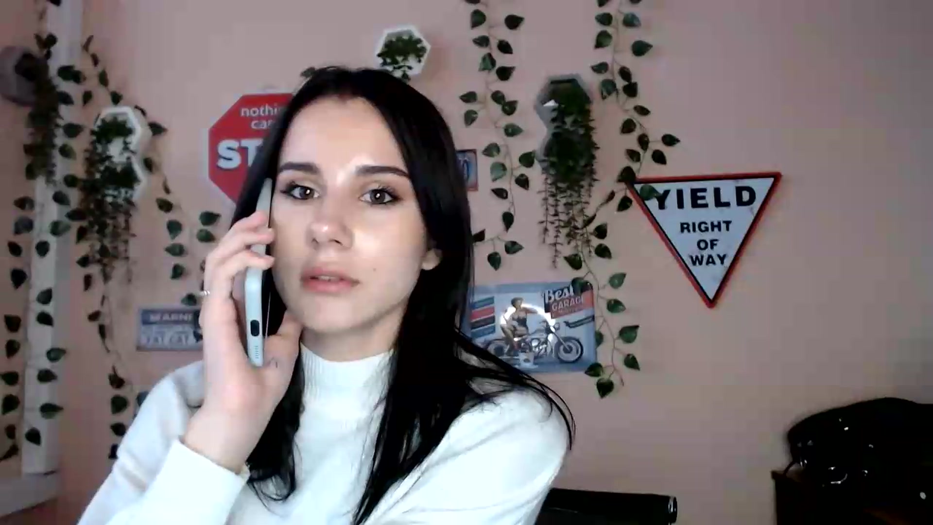 Gallery image thumbnail from Sangria_'s myfreecams stream on, 08/27/2026, 17:17 image 2 of 20