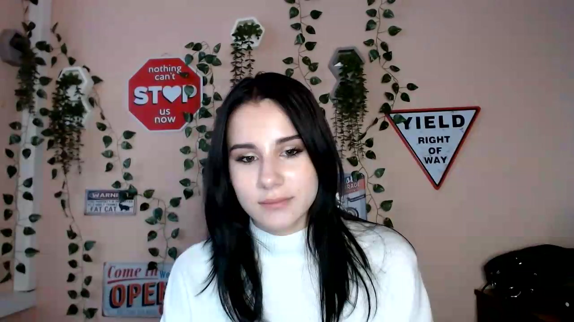 Gallery image thumbnail from Sangria_'s myfreecams stream on, 08/27/2026, 17:17 image 7 of 20