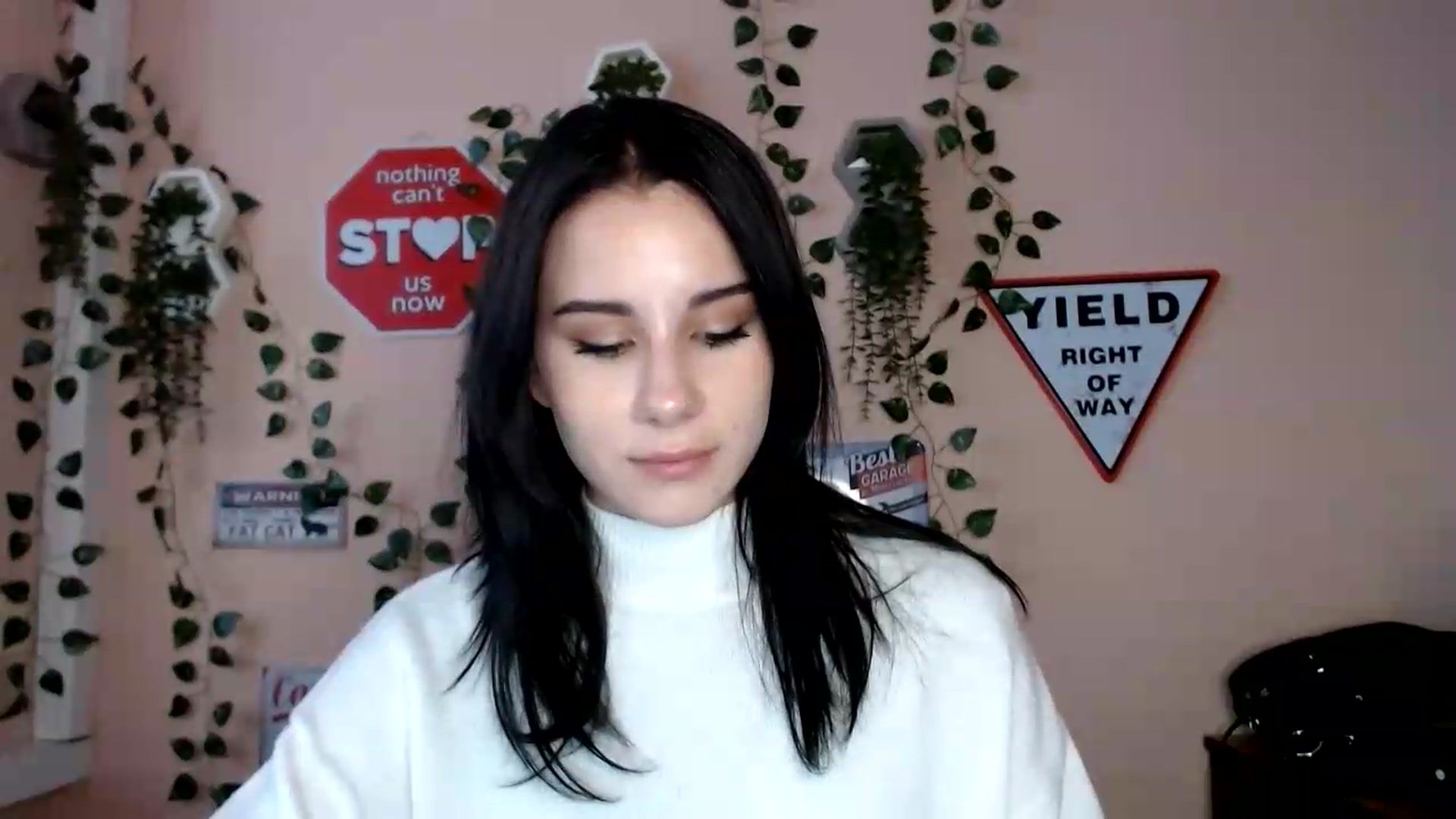 Gallery image thumbnail from Sangria_'s myfreecams stream on, 08/27/2026, 17:17 image 3 of 20