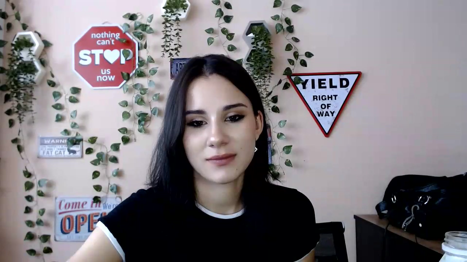 Gallery image thumbnail from Sangria_'s myfreecams stream on, 08/28/2026, 15:48 image 12 of 20