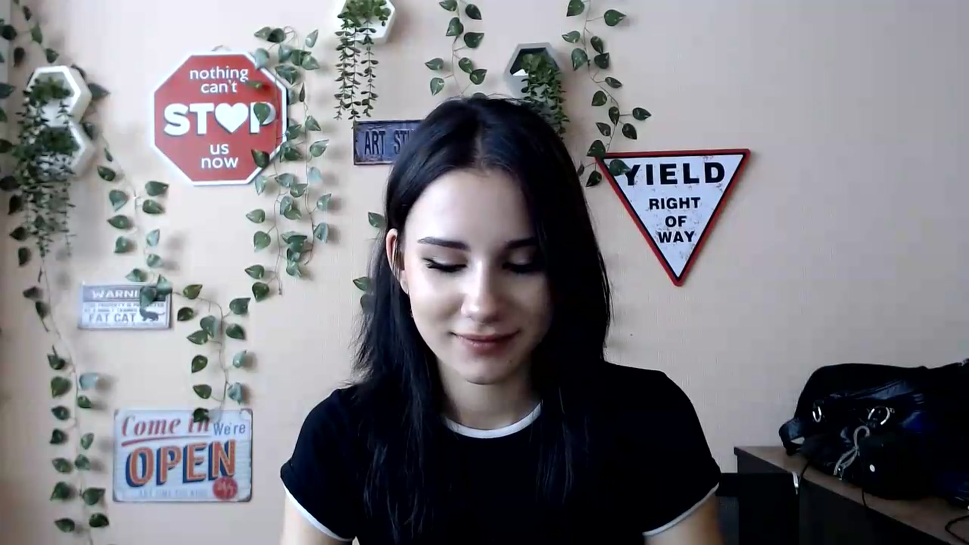 Gallery image thumbnail from Sangria_'s myfreecams stream on, 08/28/2026, 15:48 image 2 of 20
