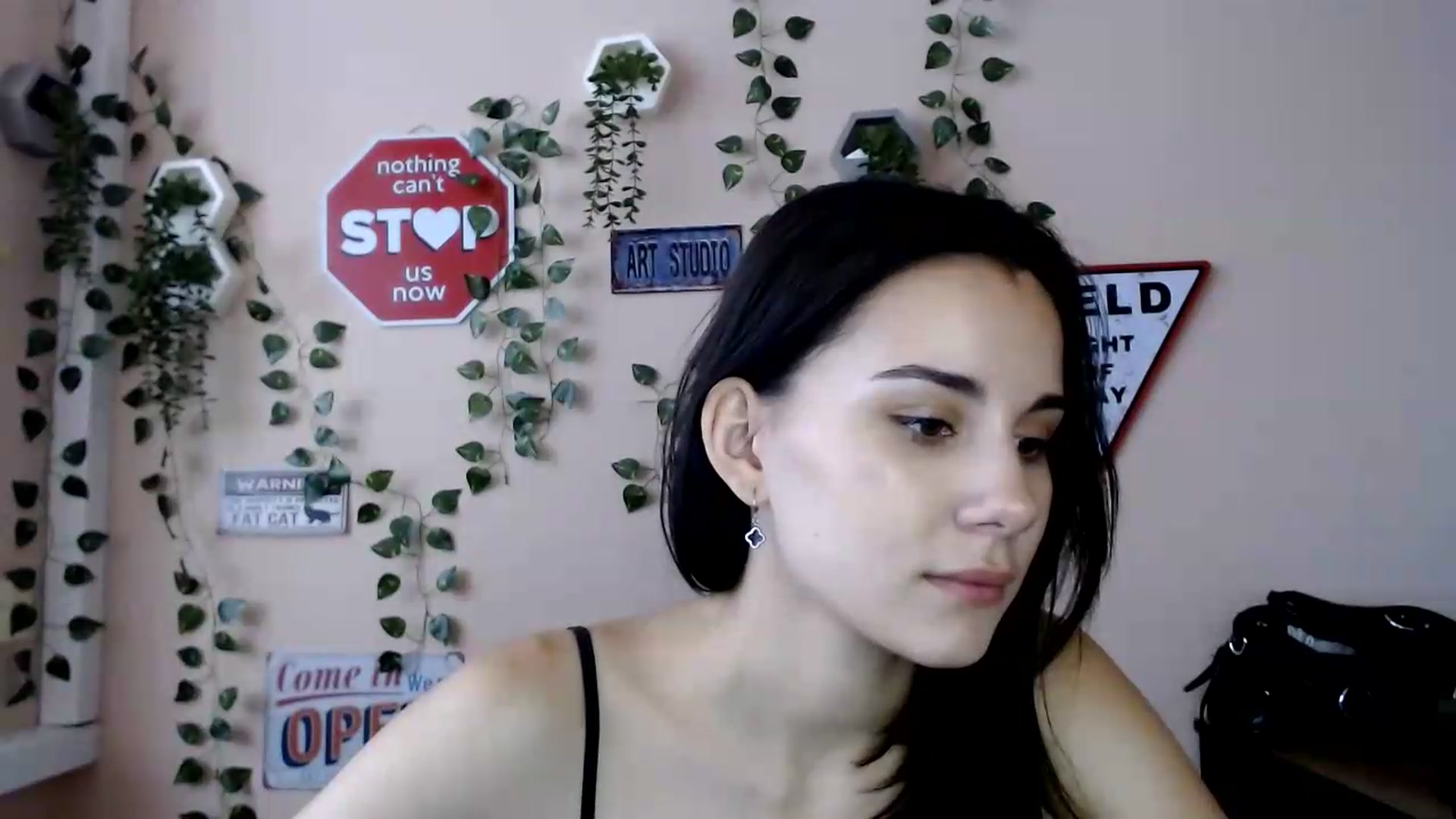 Gallery image thumbnail from Sangria_'s myfreecams stream on, 09/01/2026, 13:18 image 10 of 20